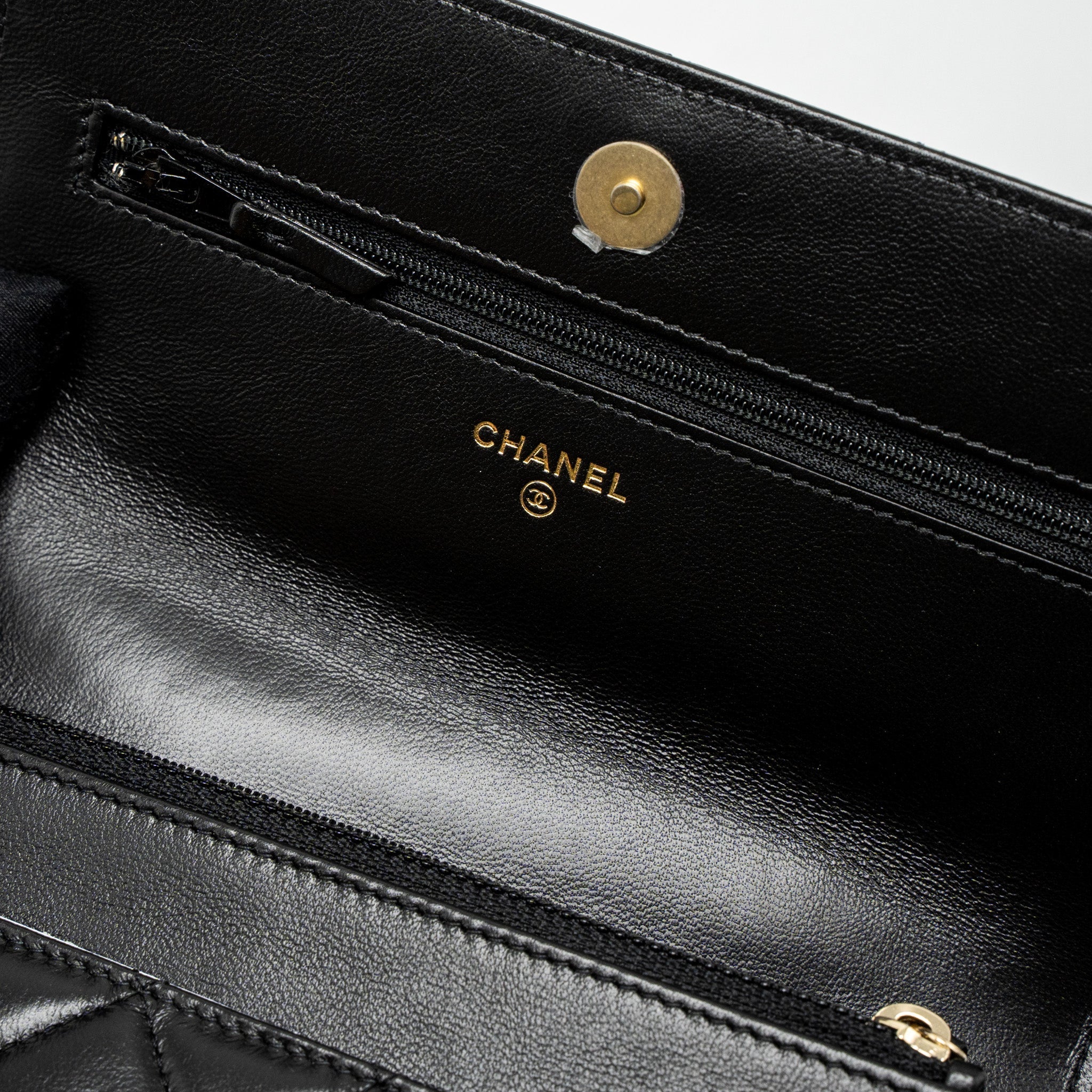 CHANEL DETAIL TOP HANDLE WALLET ON CHAIN LAMBSKIN BLACK BRUSHED GHW (MICROCHIP)