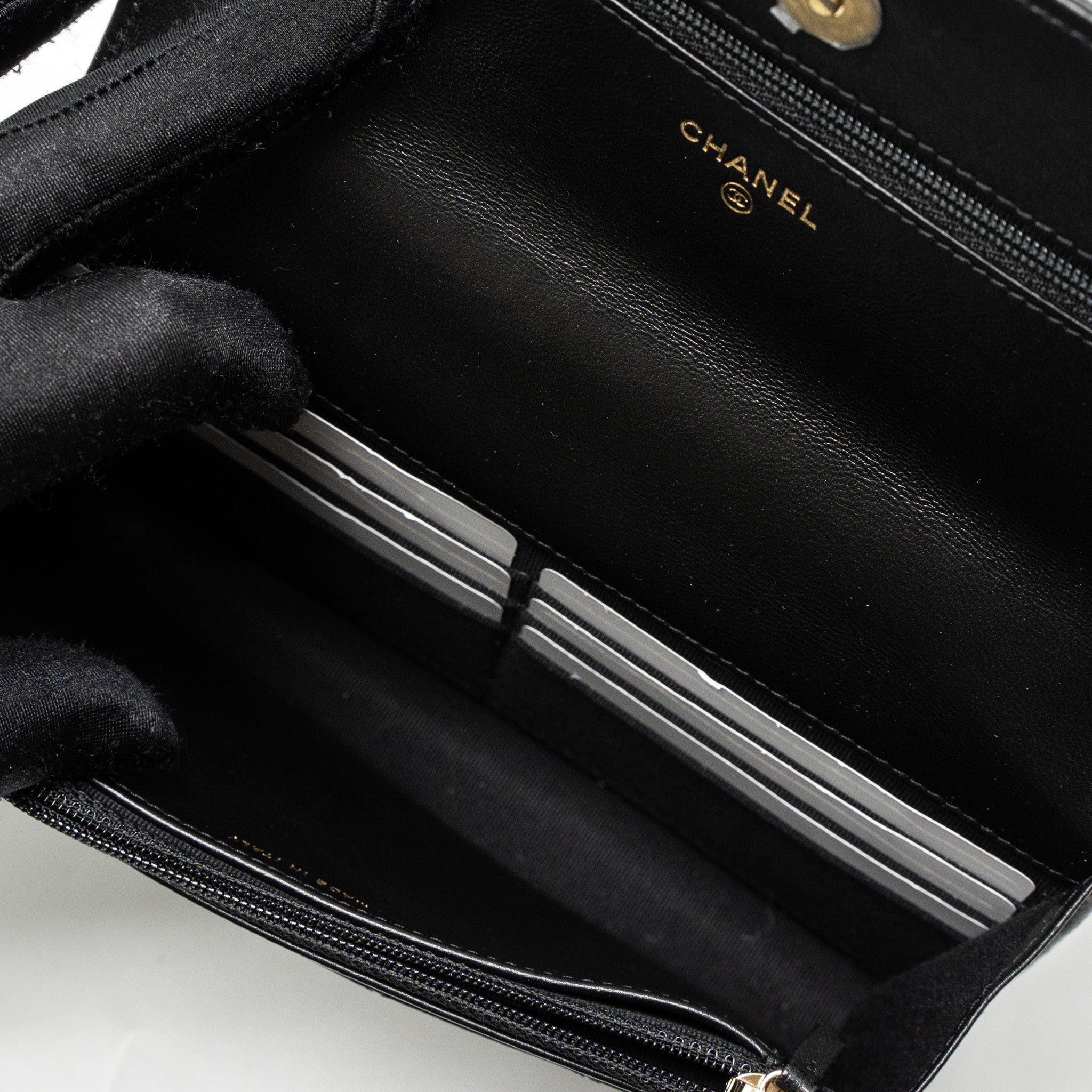 CHANEL DETAIL TOP HANDLE WALLET ON CHAIN LAMBSKIN BLACK BRUSHED GHW (MICROCHIP)
