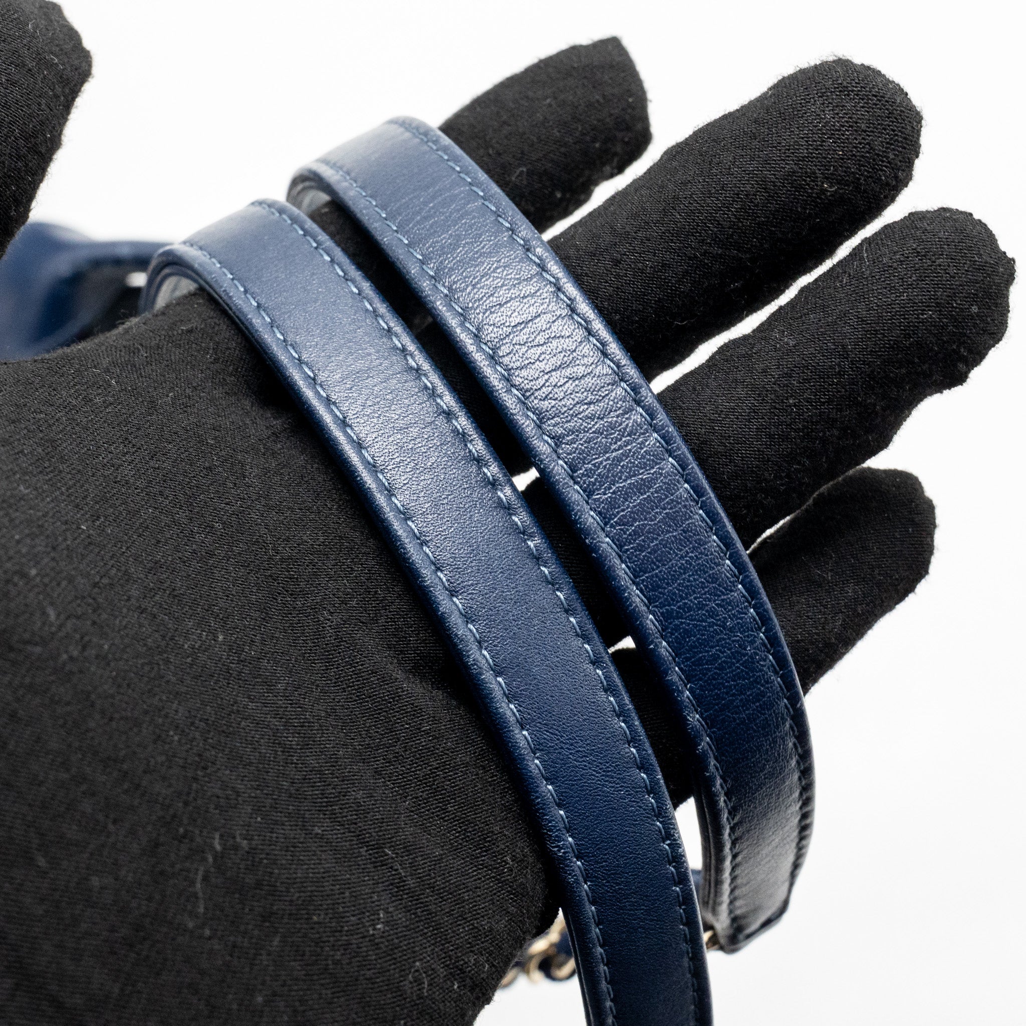 CHANEL LARGE DEAUVILLE TOTE BAG CANVAS/CALFSKIN NAVY BLUE LGHW