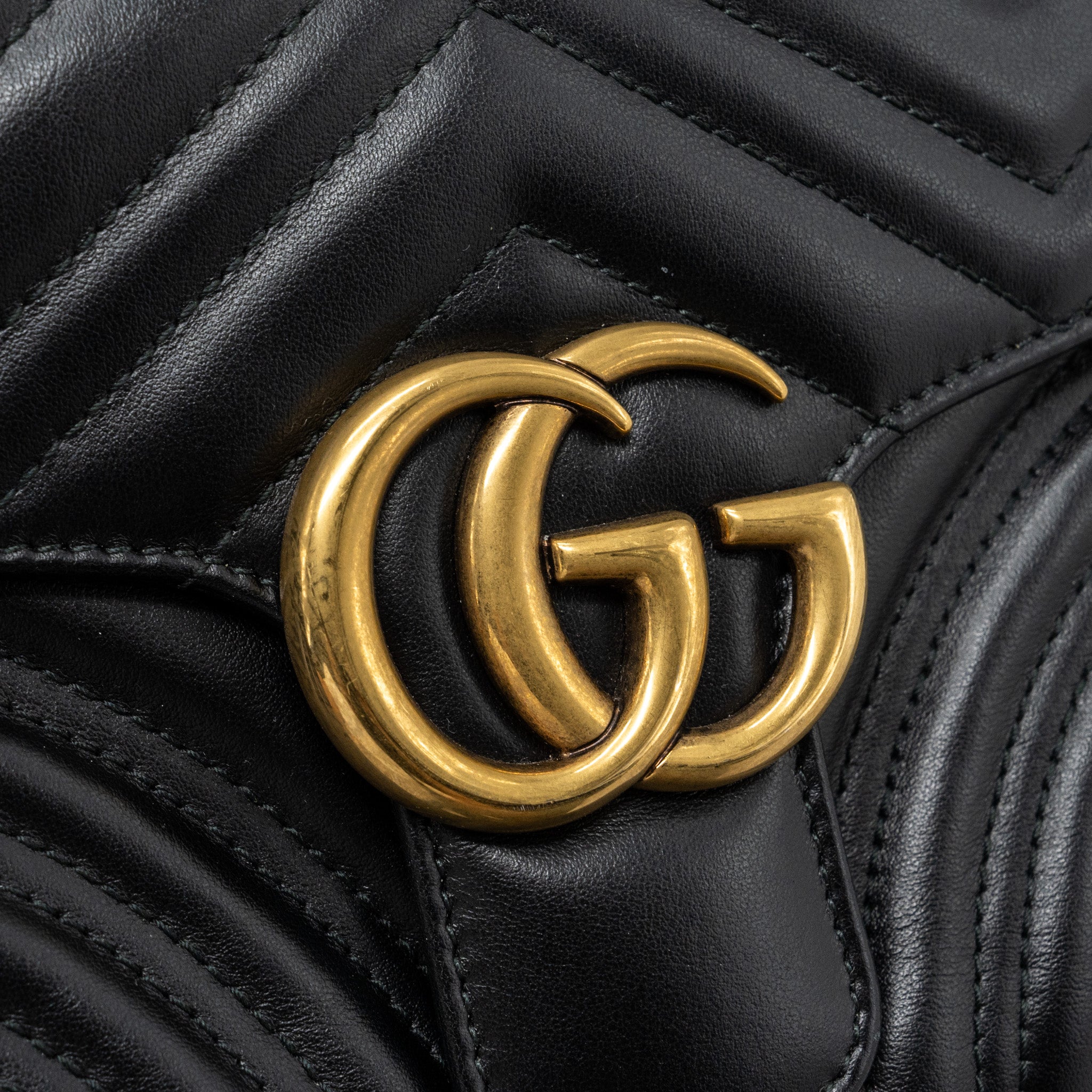 GUCCI GG MARMONT MATELASSE SHOULDER BAG CALFSKIN BLACK GHW