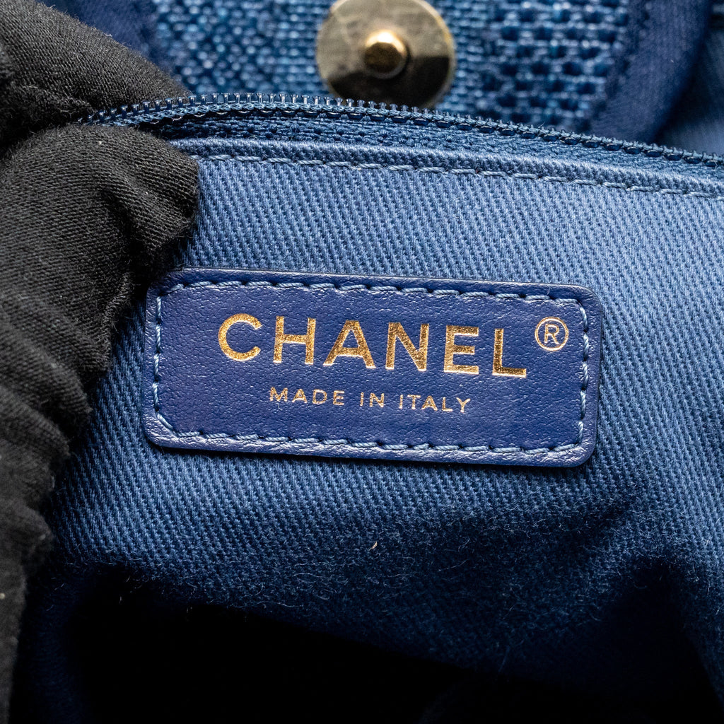 CHANEL LARGE DEAUVILLE TOTE BAG CANVAS/CALFSKIN NAVY BLUE LGHW