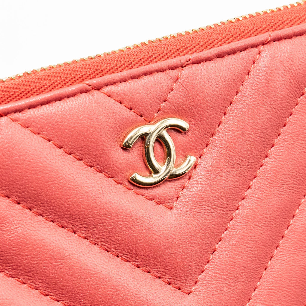 CHANEL CHEVRON CLUTCH LAMBSKIN PINK GHW