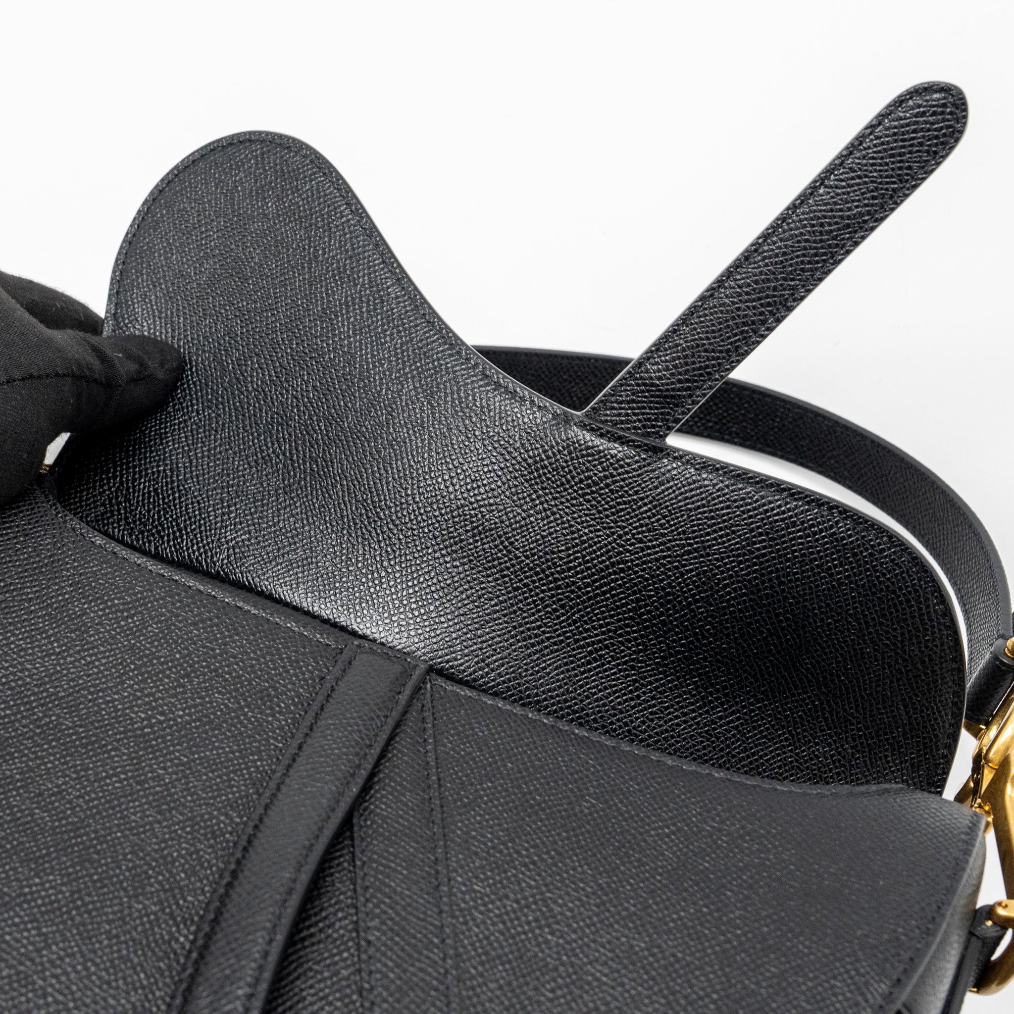 DIOR MEDIUM SADDLE BAG CALFSKIN BLACK GHW