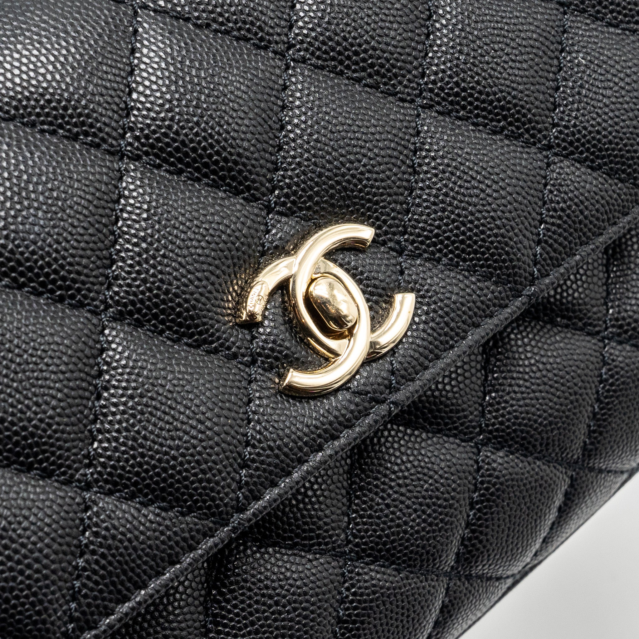 CHANEL SMALL COCO HANDLE CAVIAR BLACK LGHW (MICROCHIP)