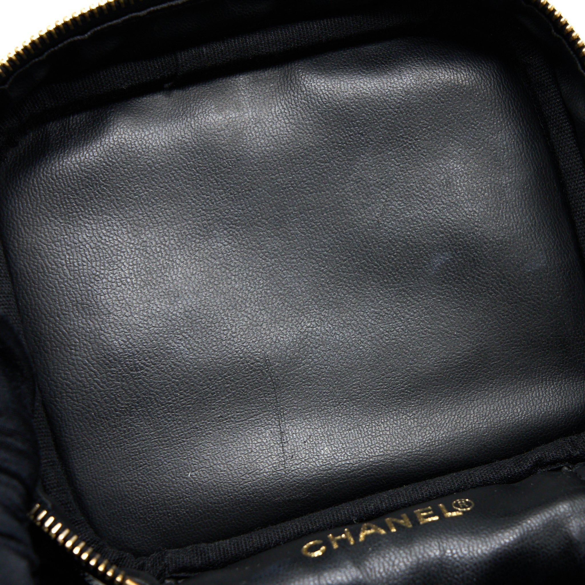 CHANEL VINTAGE VANITY CASE WITH CHAIN CAVIAR BLACK GHW