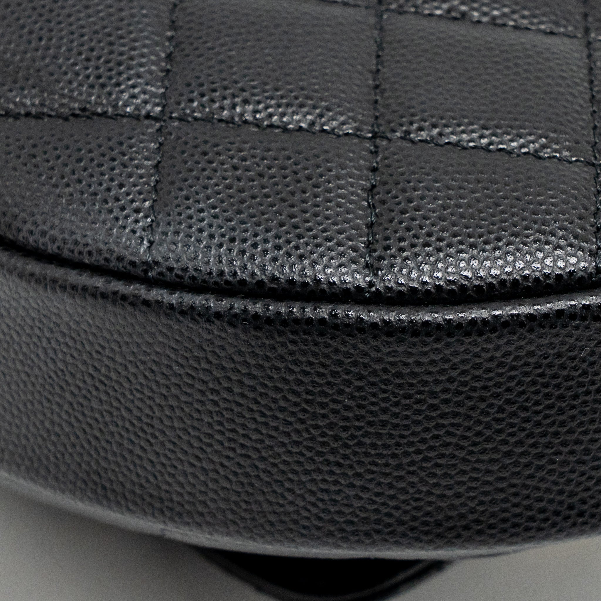 CHANEL 23B ROUND CLUTCH CAVIAR BLACK LGHW (MICROCHIP)