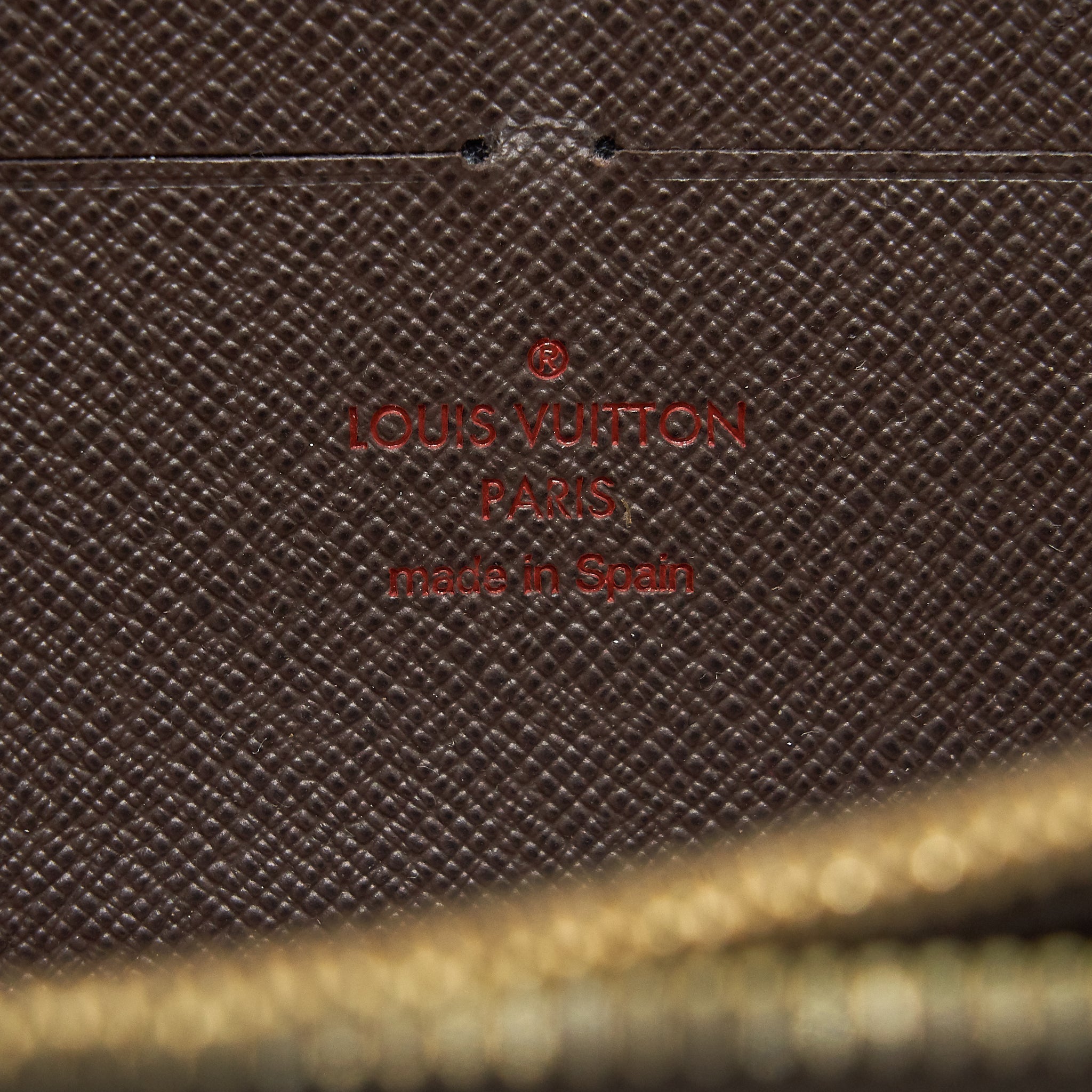 LOUIS VUITTON ZIPPY WALLET IN DAMIER EBENE