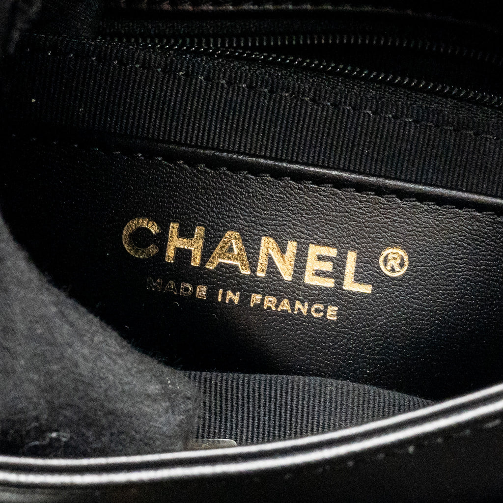 CHANEL 23B QUILTED MINI RECTANGULAR FLAP BAG LAMBSKIN BLACK/BEIGE LGHW (MICROCHIP)