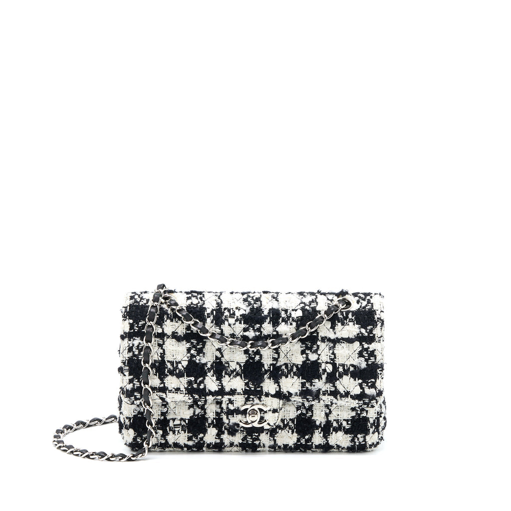 CHANEL CLASSIC DOUBLE FLAP BAG TWEED BLACK/WHITE SHW