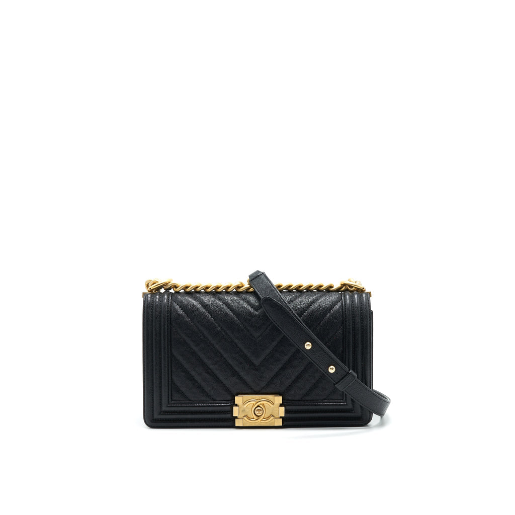 CHANEL CHEVRON MEDIUM BOY CHANEL HANDBAG CAVIAR BLACK GHW