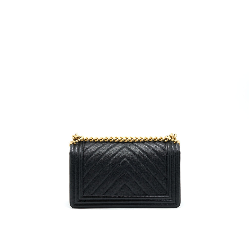 CHANEL CHEVRON MEDIUM BOY CHANEL HANDBAG CAVIAR BLACK GHW