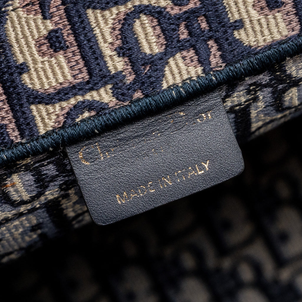 DIOR MEDIUM BOOK TOTE BLUE DIOR OBLIQUE EMBROIDERY