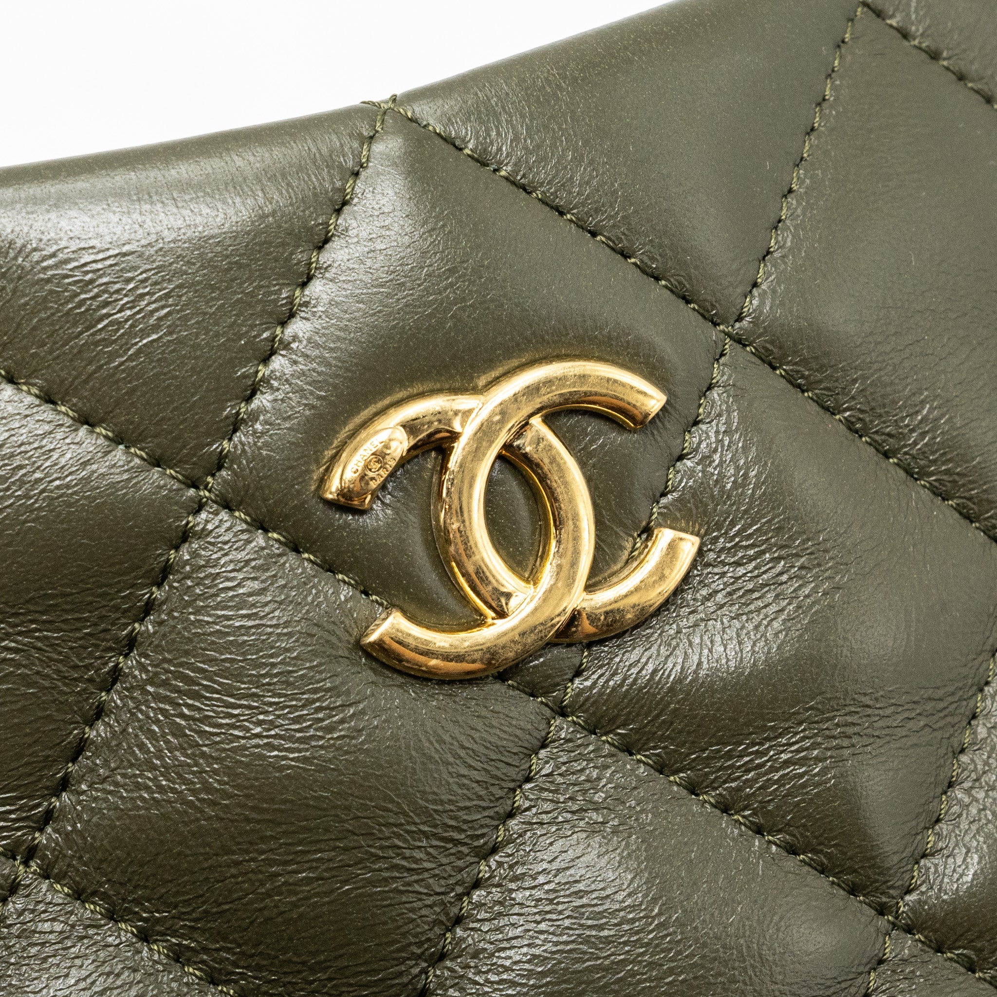 CHANEL 22K HOBO BAG LAMBSKIN GREEN GHW (MICROCHIP)