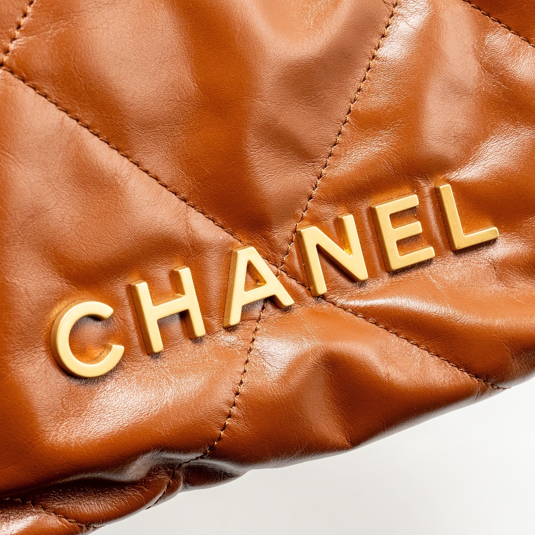 CHANEL MINI 22 BAG SHINY CALFSKIN CARAMEL GHW (MICROCHIP)