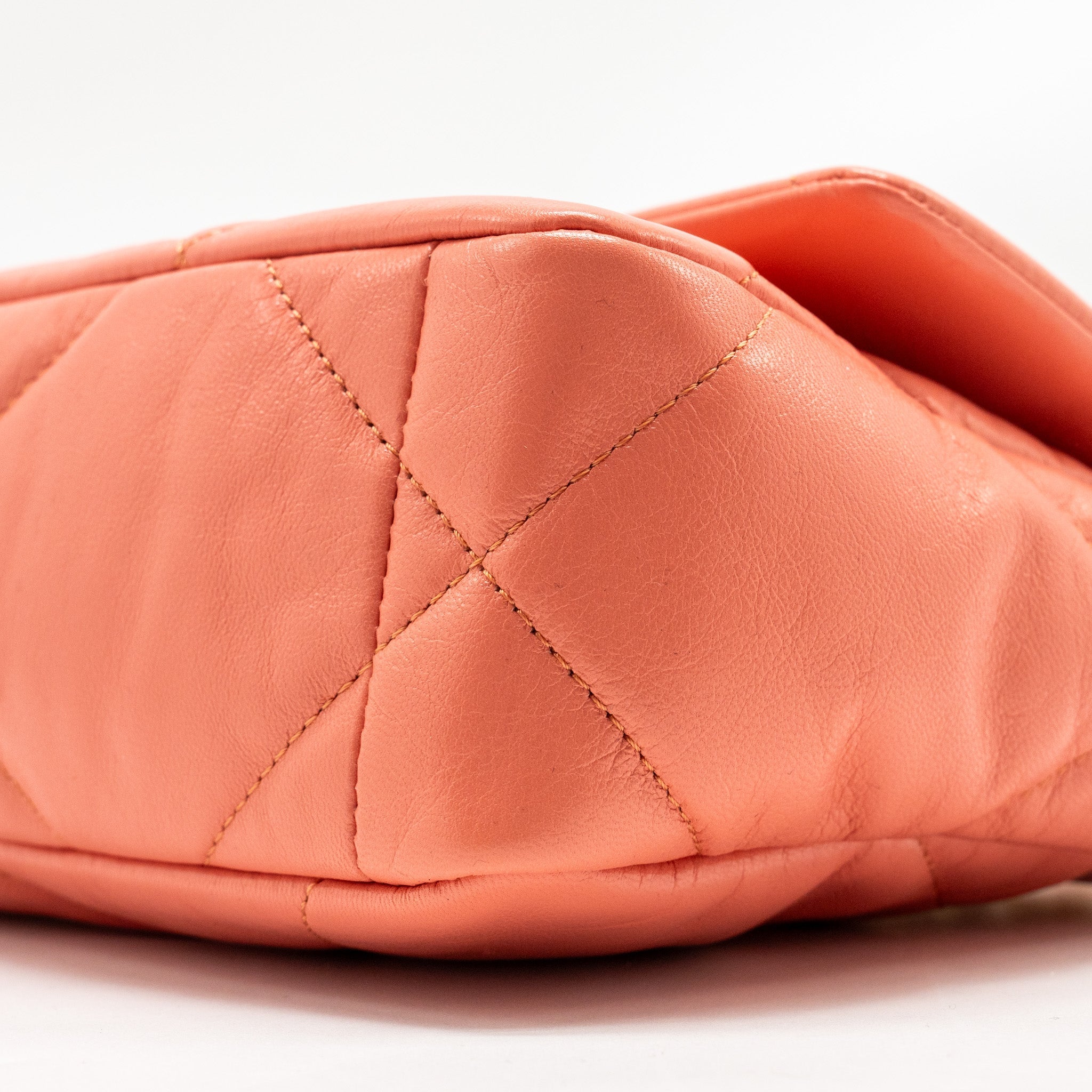 CHANEL SMALL 19 BAG SHINY GOATSKIN CORAL MULTICOLOUR HARDWARE