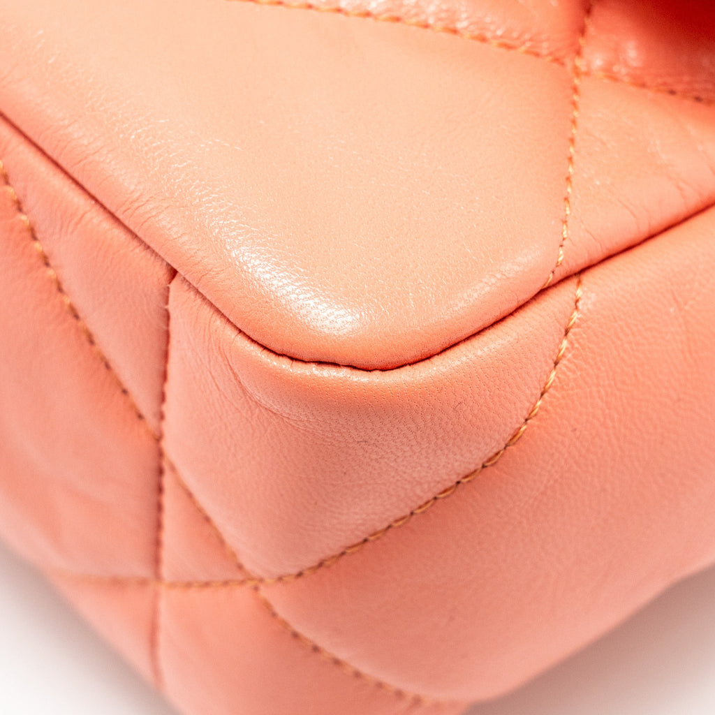 CHANEL SMALL 19 BAG SHINY GOATSKIN CORAL MULTICOLOUR HARDWARE