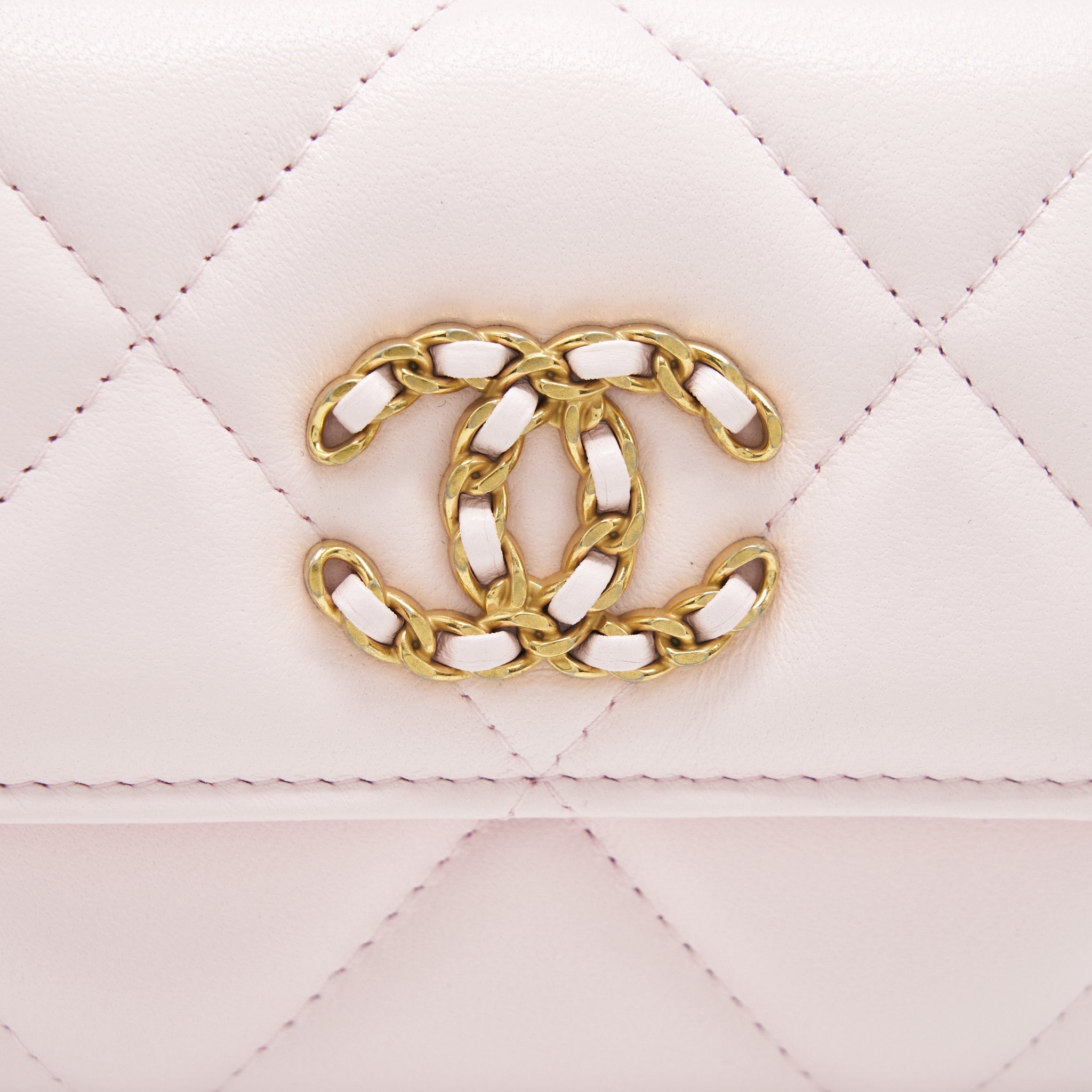 CHANEL 19 FLAP CARDHOLDER LAMBSKIN LIGHT PINK GHW