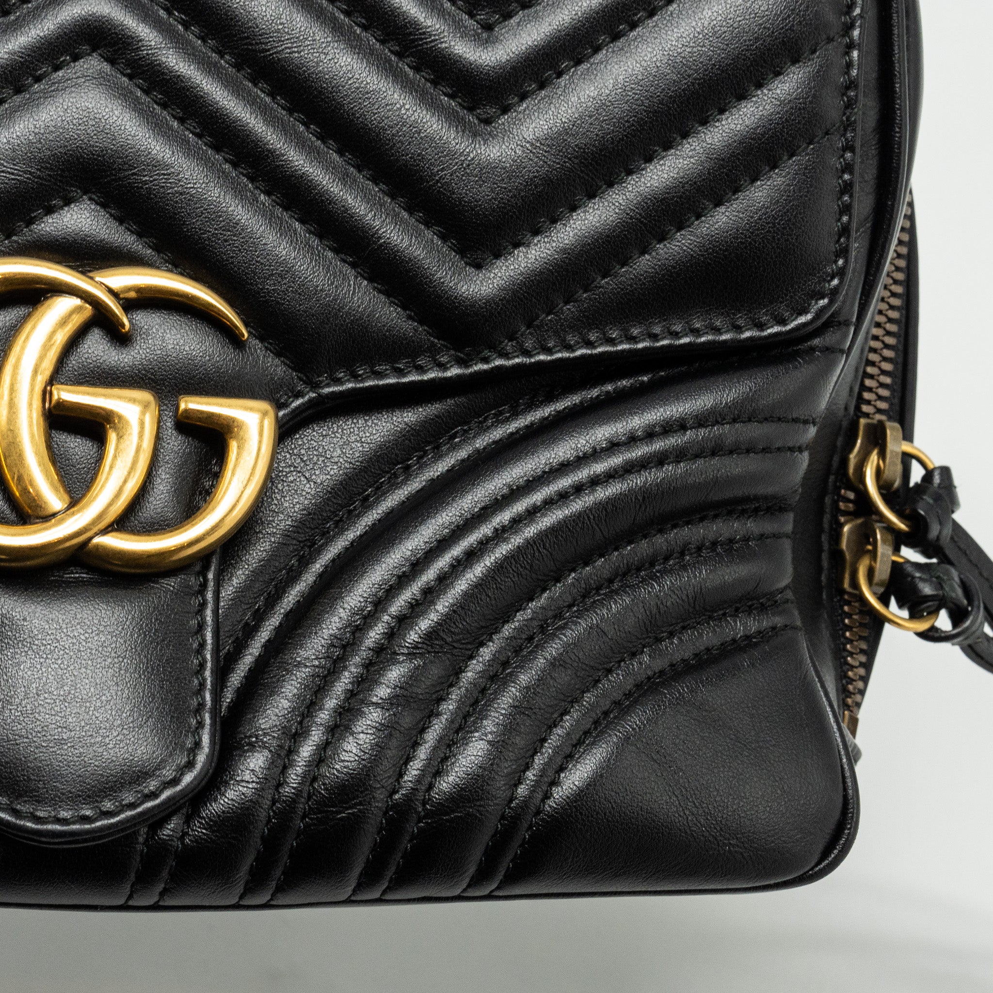 GUCCI GG MARMONT ZIP AROUND TOP HANDLE CAMERA BAG CALFSKIN BLACK GHW