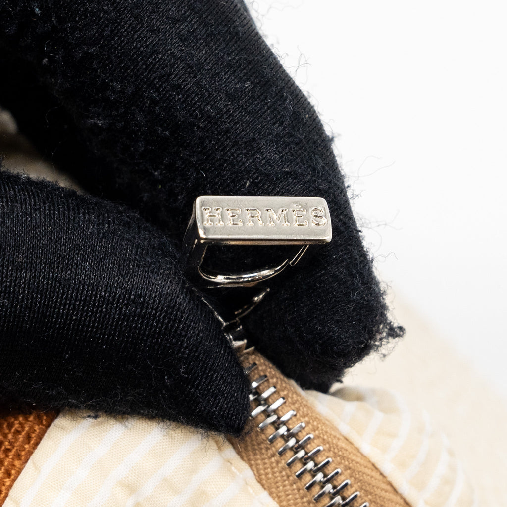 HERMES TOOGO CABRIOLE CASE, MEDIUM MODEL COTTON BISCUIT SHW
