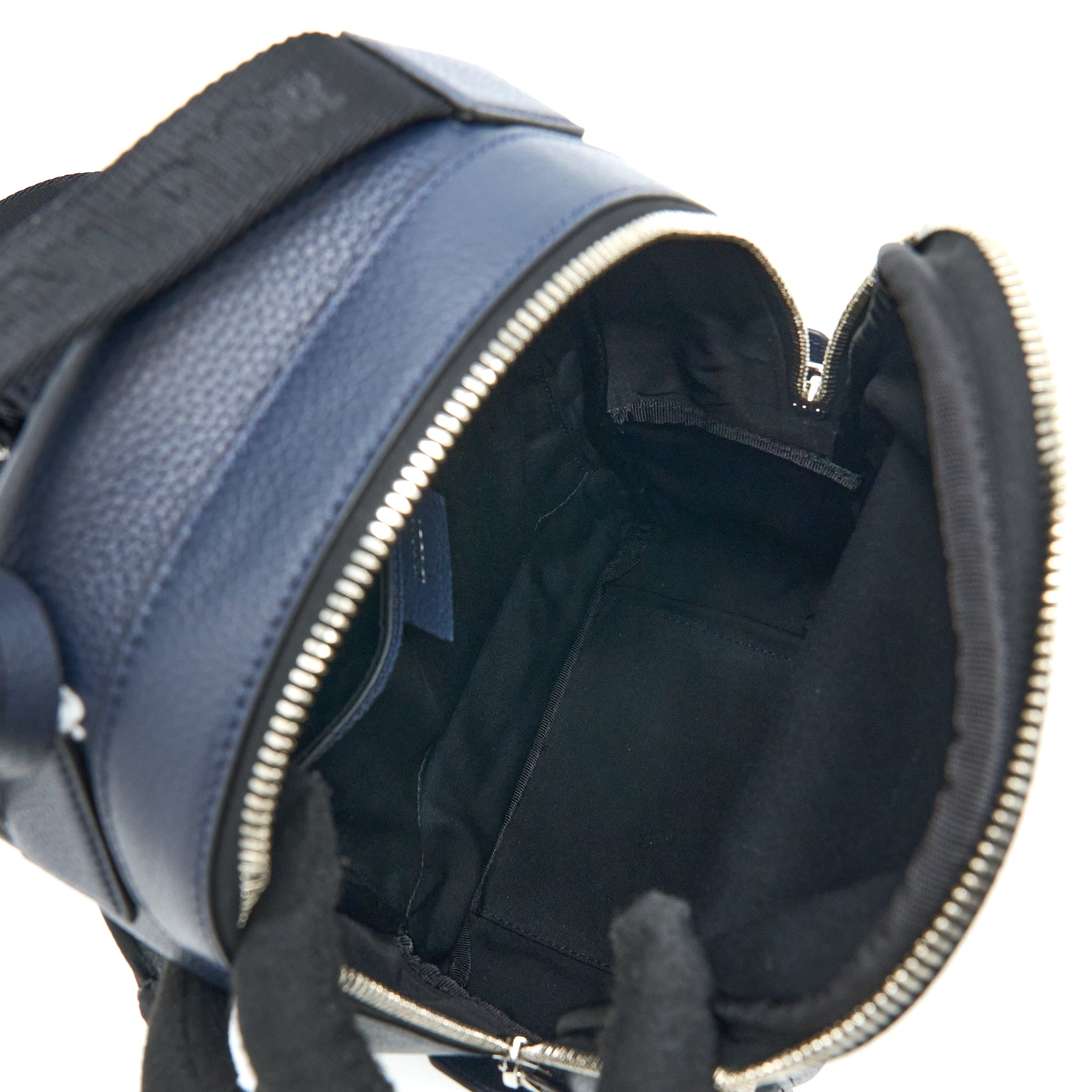 DIOR X STUSSY YEAR OF THE OX SLING BAG CALFSKIN NAVY MULTICOLOUR SHW