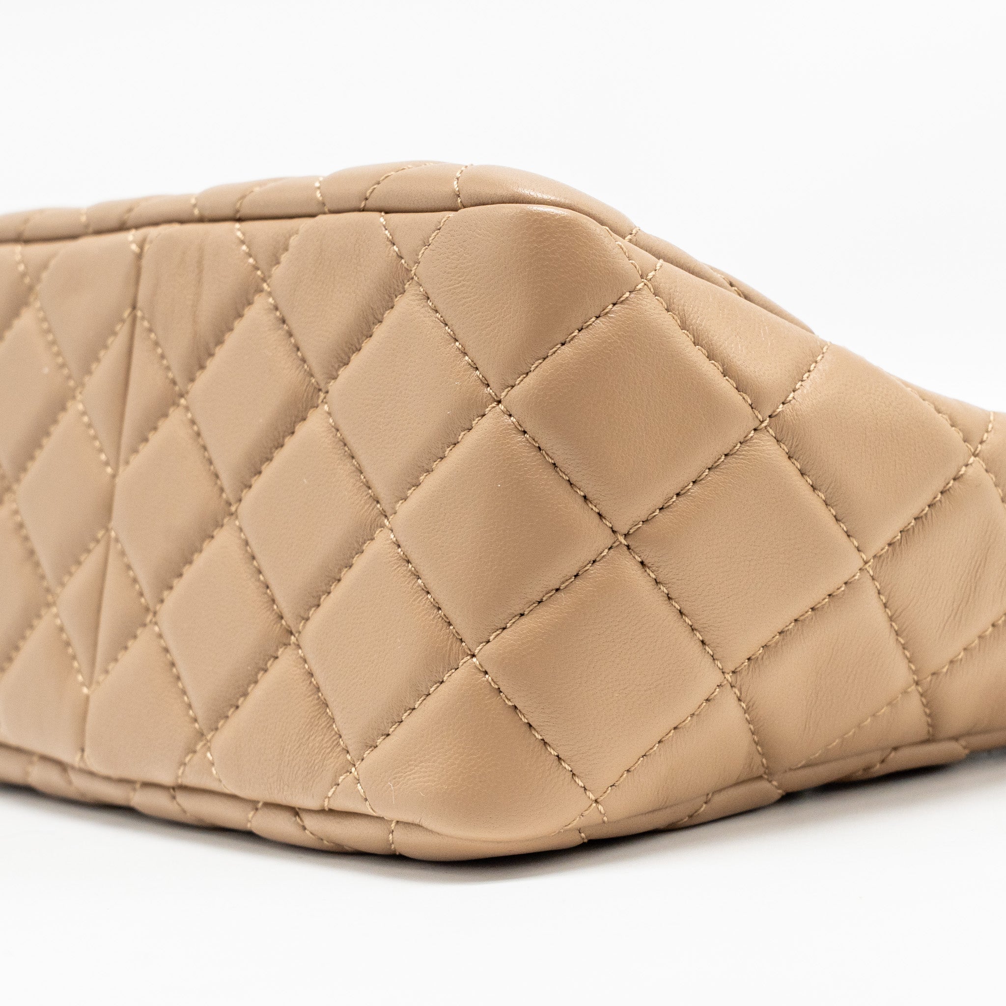 CHANEL PEARL CRUSH HOBO BAG LAMBSKIN BEIGE GHW (MICROCHIP)
