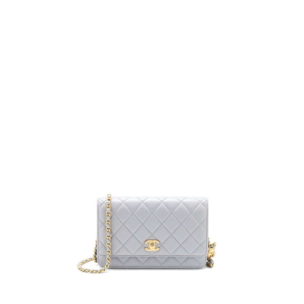CHANEL PEARL CRUSH WALLET ON CHAIN LAMBSKIN LIGHT GREY GHW (MICROCHIP)