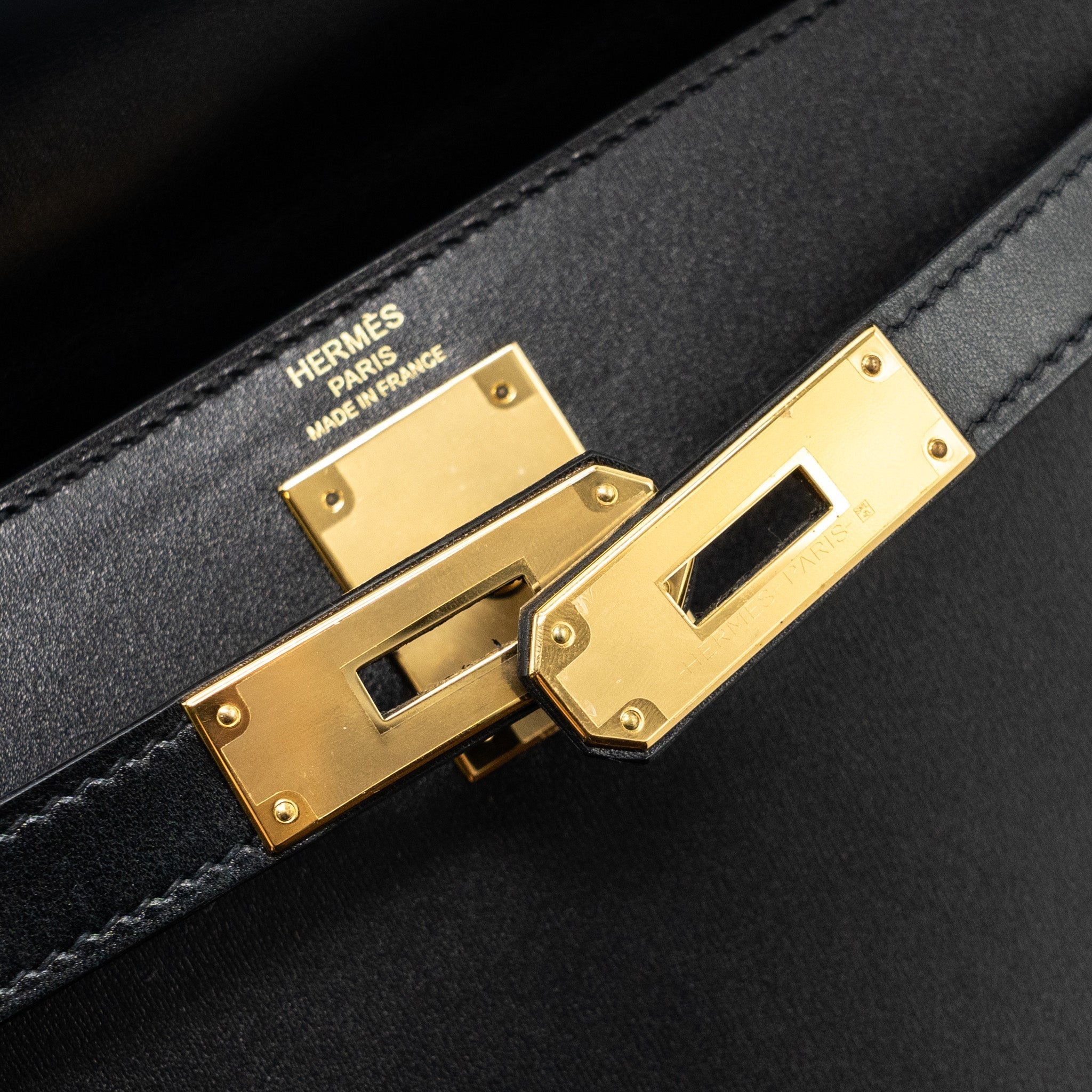 HERMES KELLY 28 BOX CALFSKIN BLACK GHW