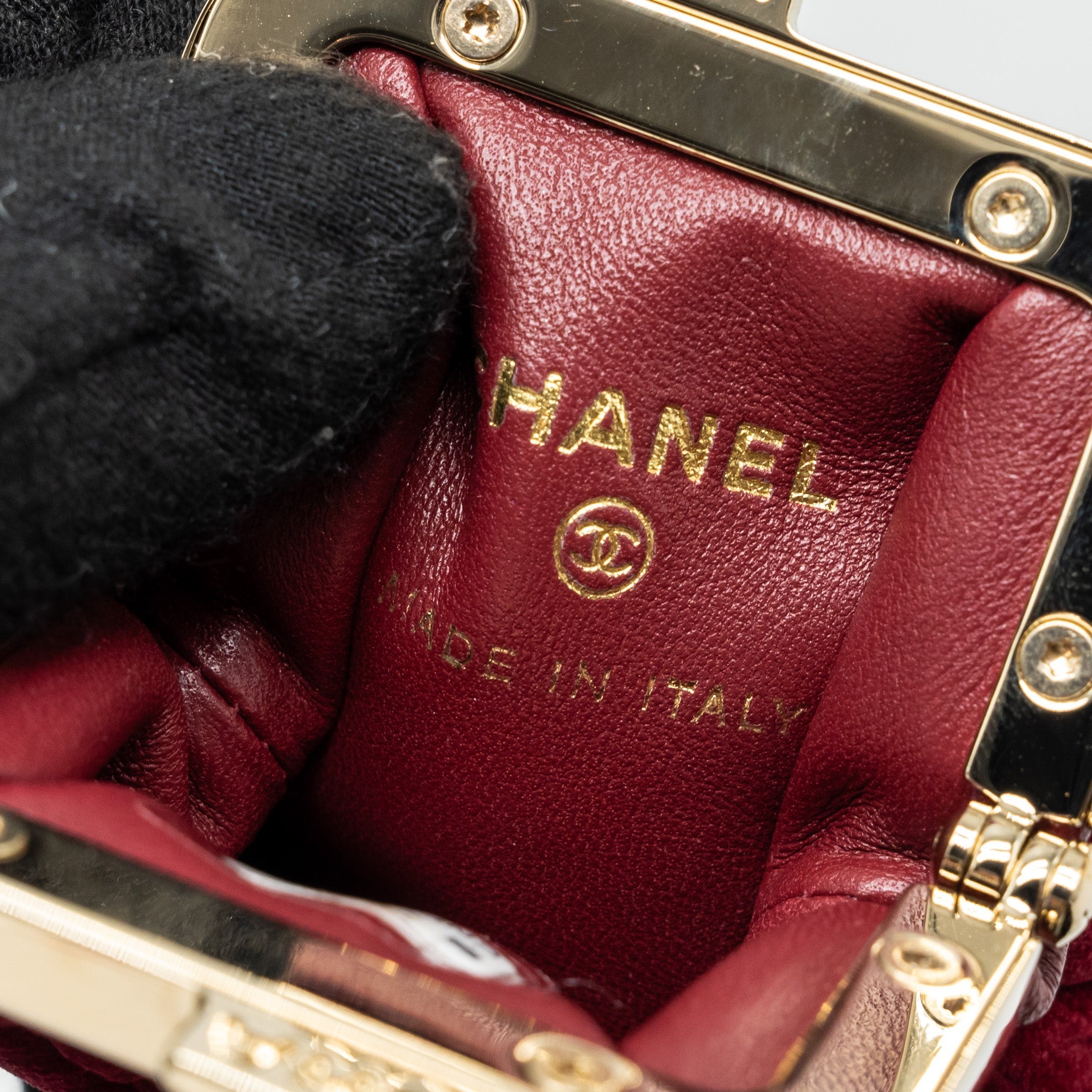 CHANEL 22B MINI CLUTCH VELVET RED GHW (MICROCHIP)