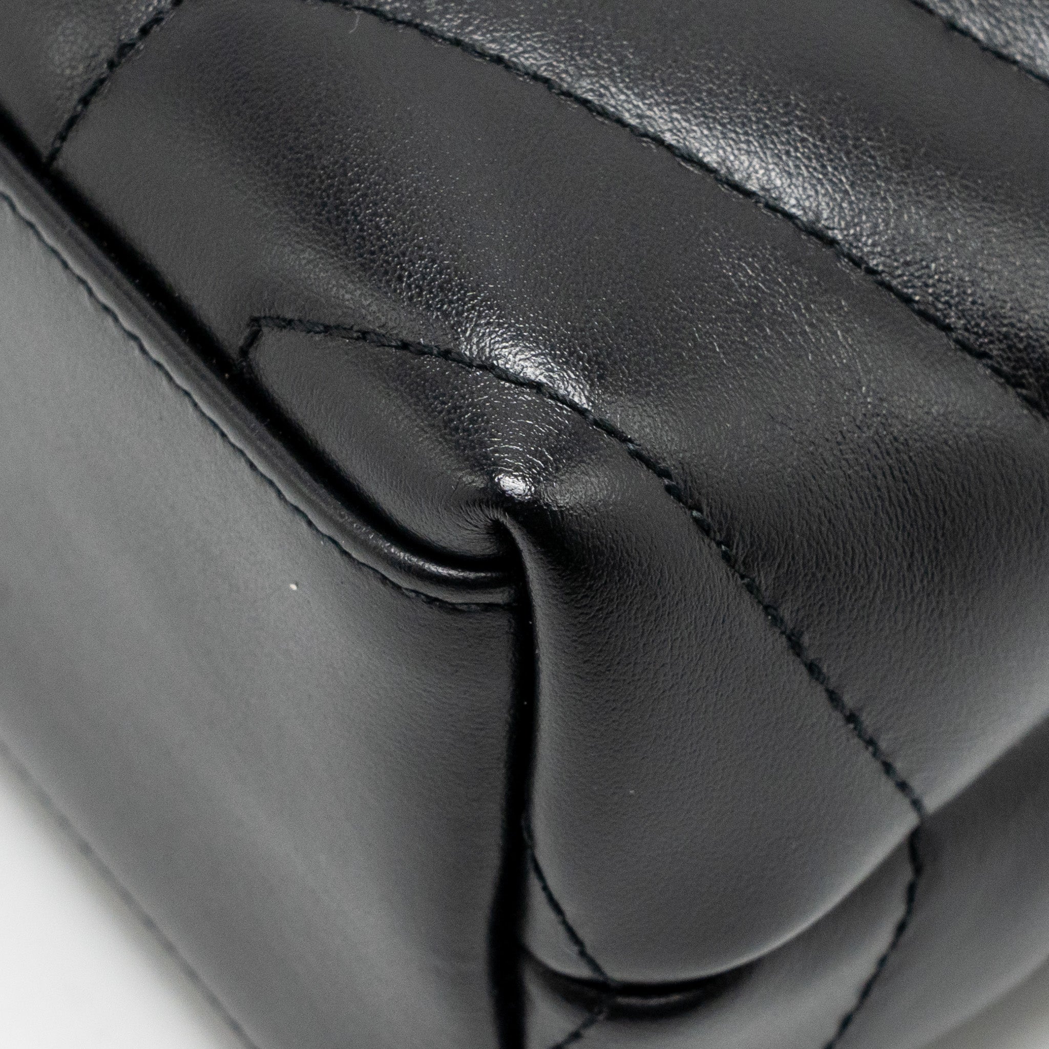 SAINT LAURENT/YSL SMALL LOULOU BAG CALFSKIN BLACK SHW