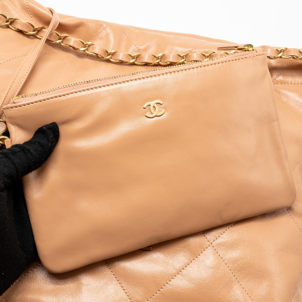 CHANEL MEDIUM 22 BAG SHINY CALFSKIN LIGHT BEIGE GHW (MICROCHIP)