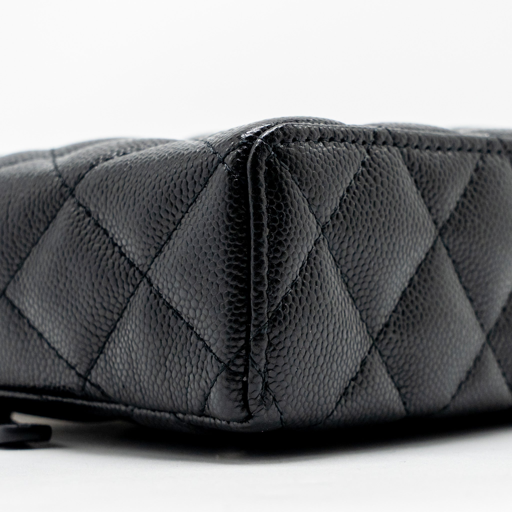 CHANEL 25P CC TOP HANDLE VANITY WITH CHAIN CAVIAR BLACK LGHW (MICROCHIP)