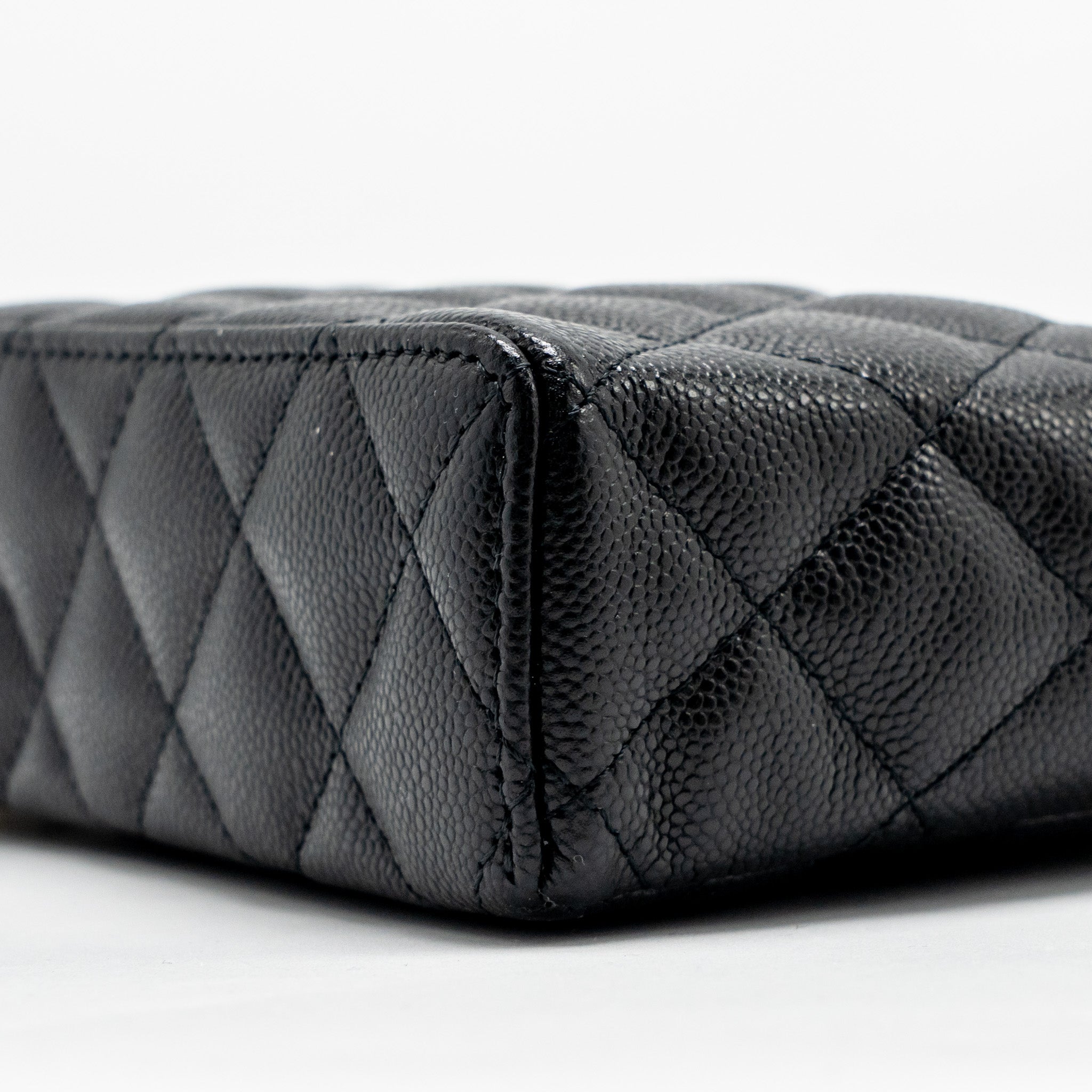 CHANEL 25P CC TOP HANDLE VANITY WITH CHAIN CAVIAR BLACK LGHW (MICROCHIP)