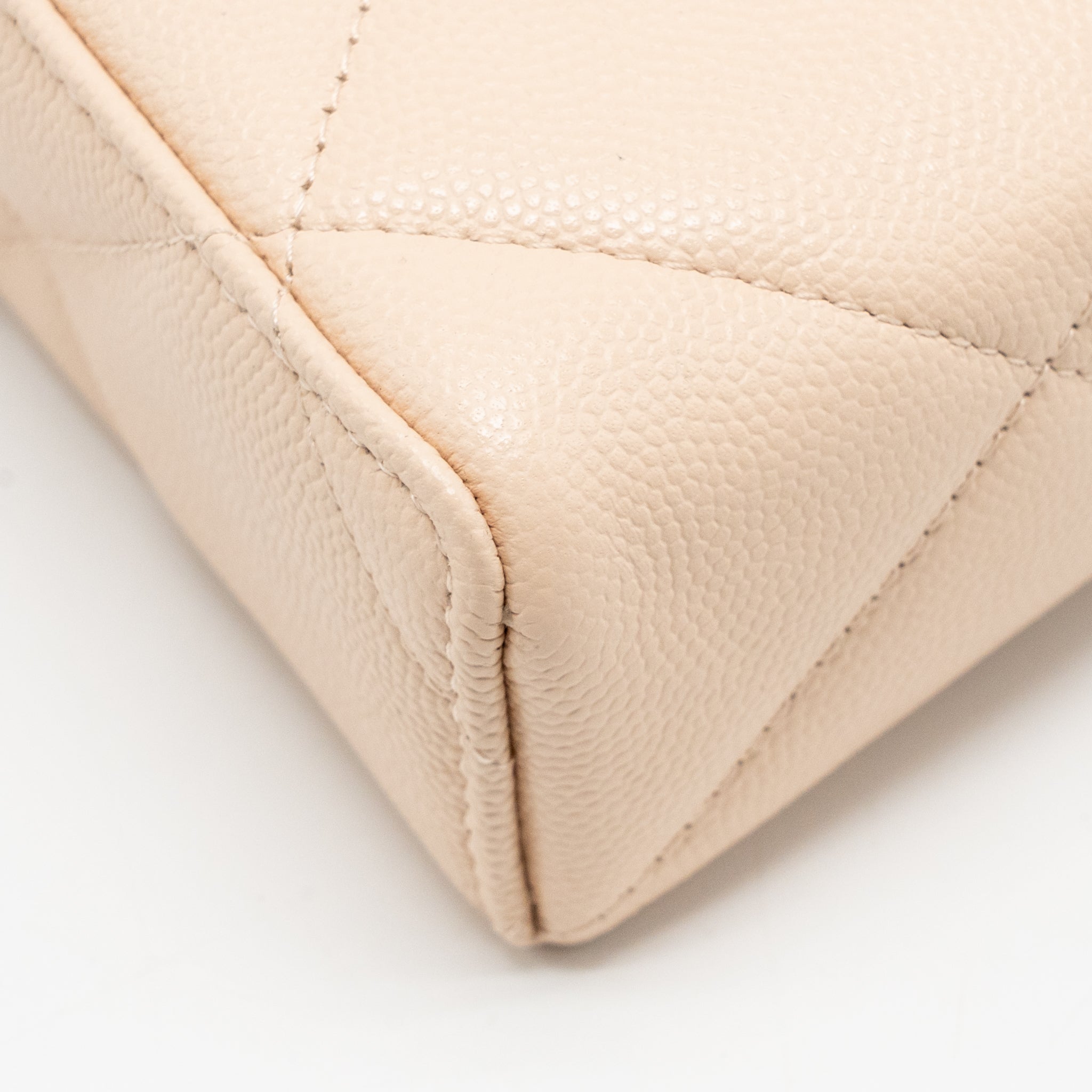 CHANEL 25K CC TOP HANDLE VANITY WITH CHAIN CAVIAR BEIGE LGHW (MICROCHIP)