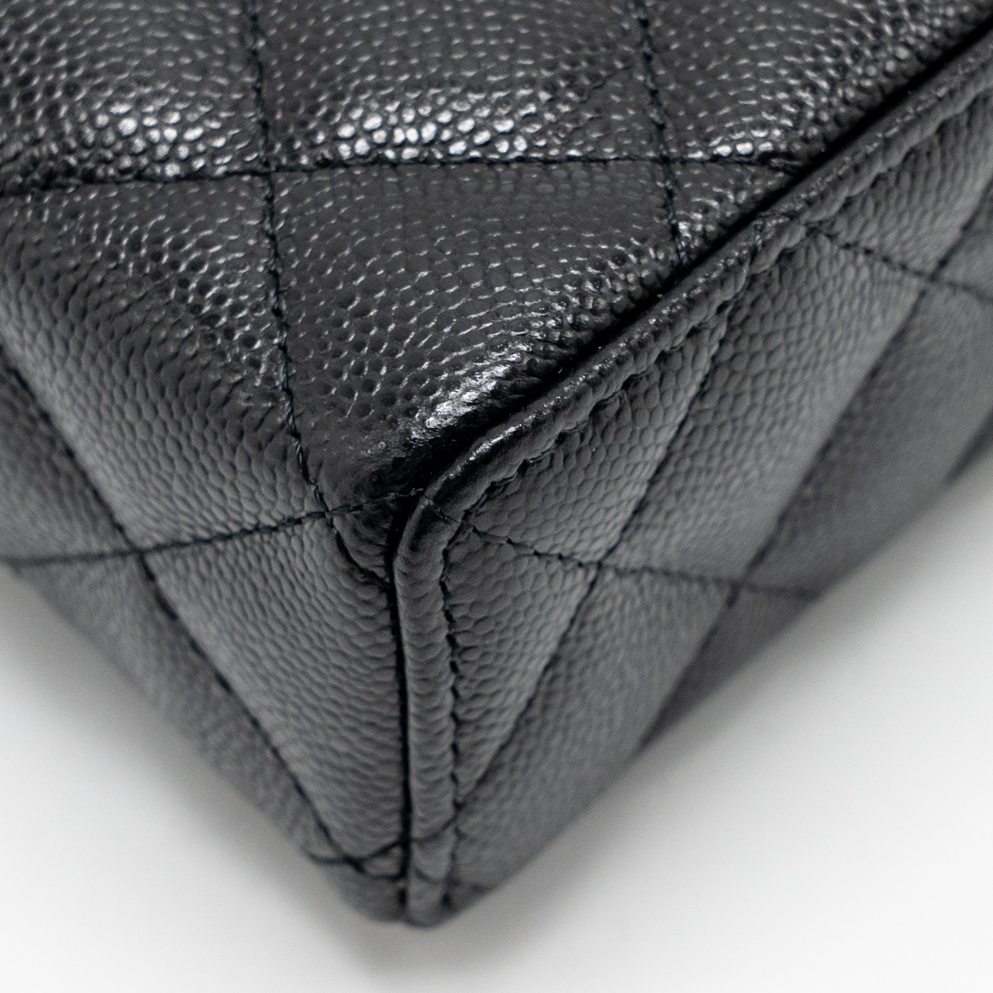 CHANEL 25P CC TOP HANDLE VANITY WITH CHAIN CAVIAR BLACK LGHW (MICROCHIP)