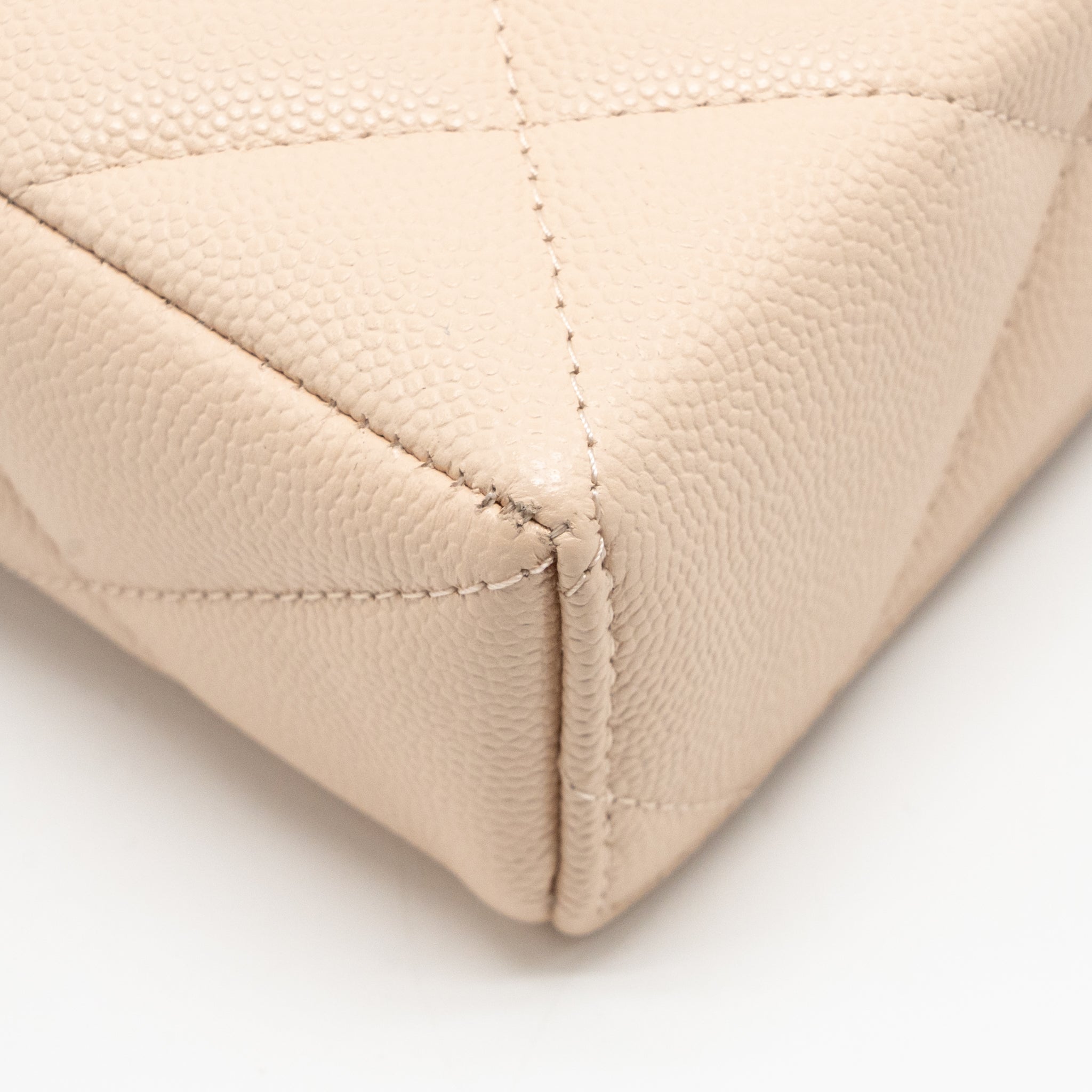CHANEL 25K CC TOP HANDLE VANITY WITH CHAIN CAVIAR BEIGE LGHW (MICROCHIP)
