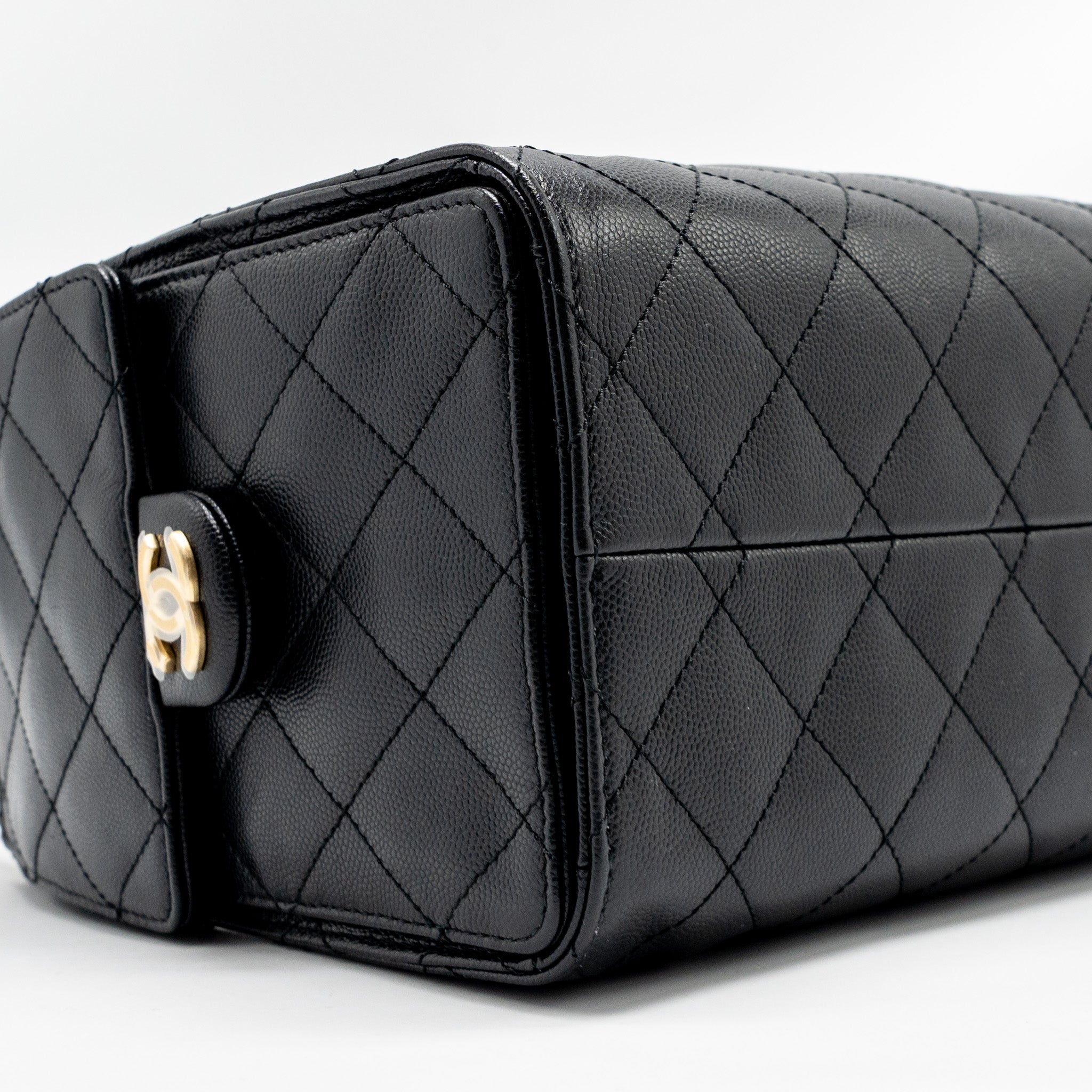 CHANEL SMALL 25 BAG CAVIAR BLACK GHW (MICROCHIP)