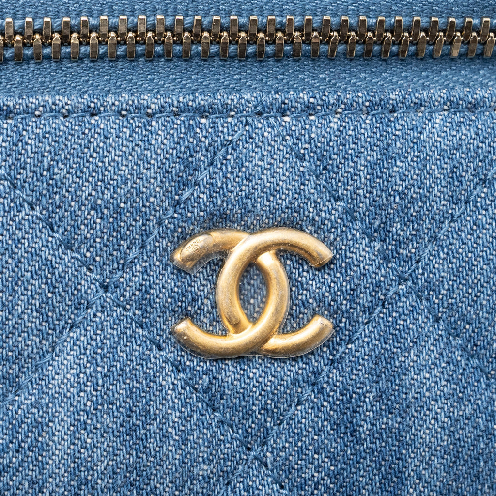 CHANEL PEARL CRUSH MINI VANITY WITH CHAIN DENIM BLUE GHW