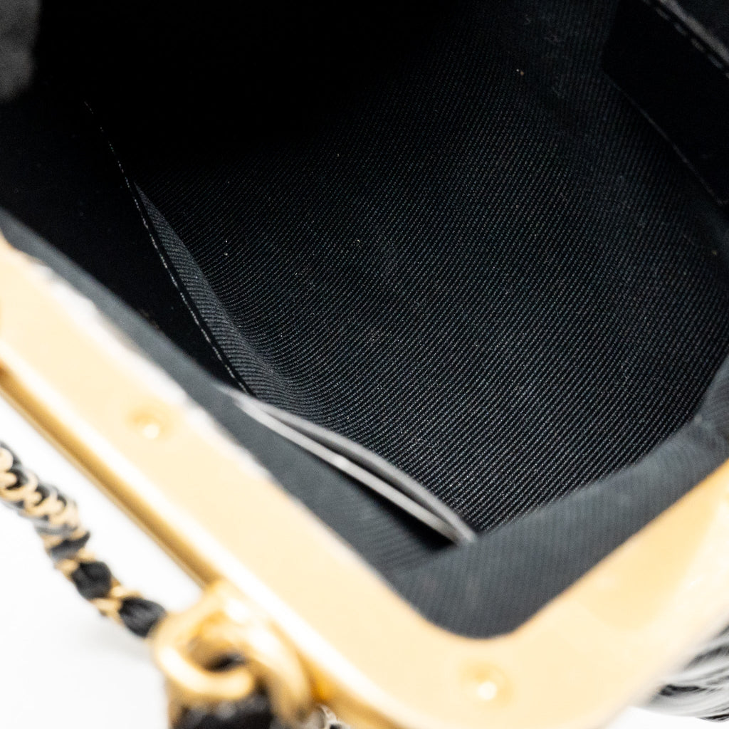 CHANEL 24A BOW KNOT CLUTCH WITH CHAIN PATENT CRUMPLED LAMBSKIN / SHINY LAMBSKIN BLACK / PINK GHW (MICROCHIP)