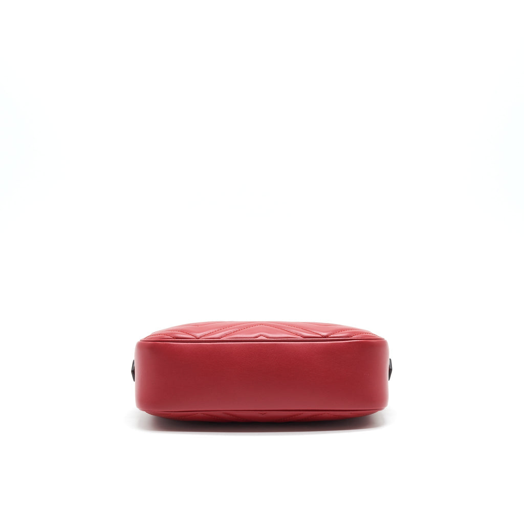 GUCCI MARMONT CAMERA BAG IN RED