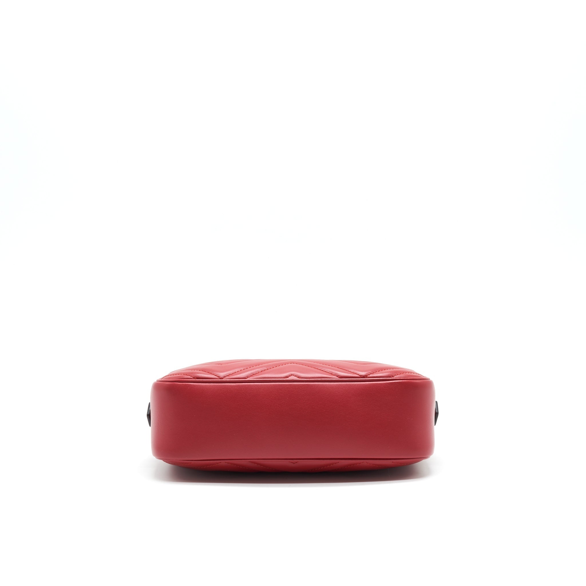 GUCCI MARMONT CAMERA BAG IN RED