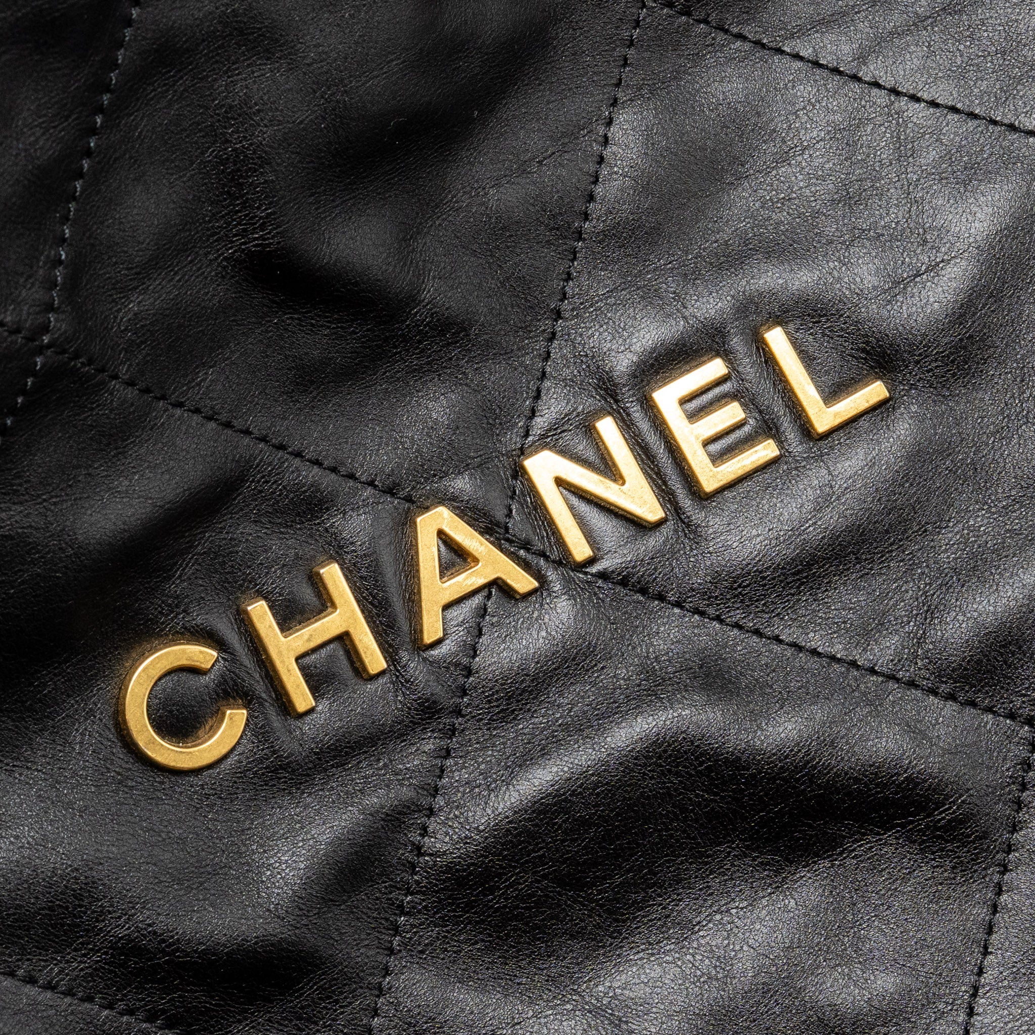 CHANEL MEDIUM 22 BAG CALFSKIN BLACK GHW (MICROCHIP)