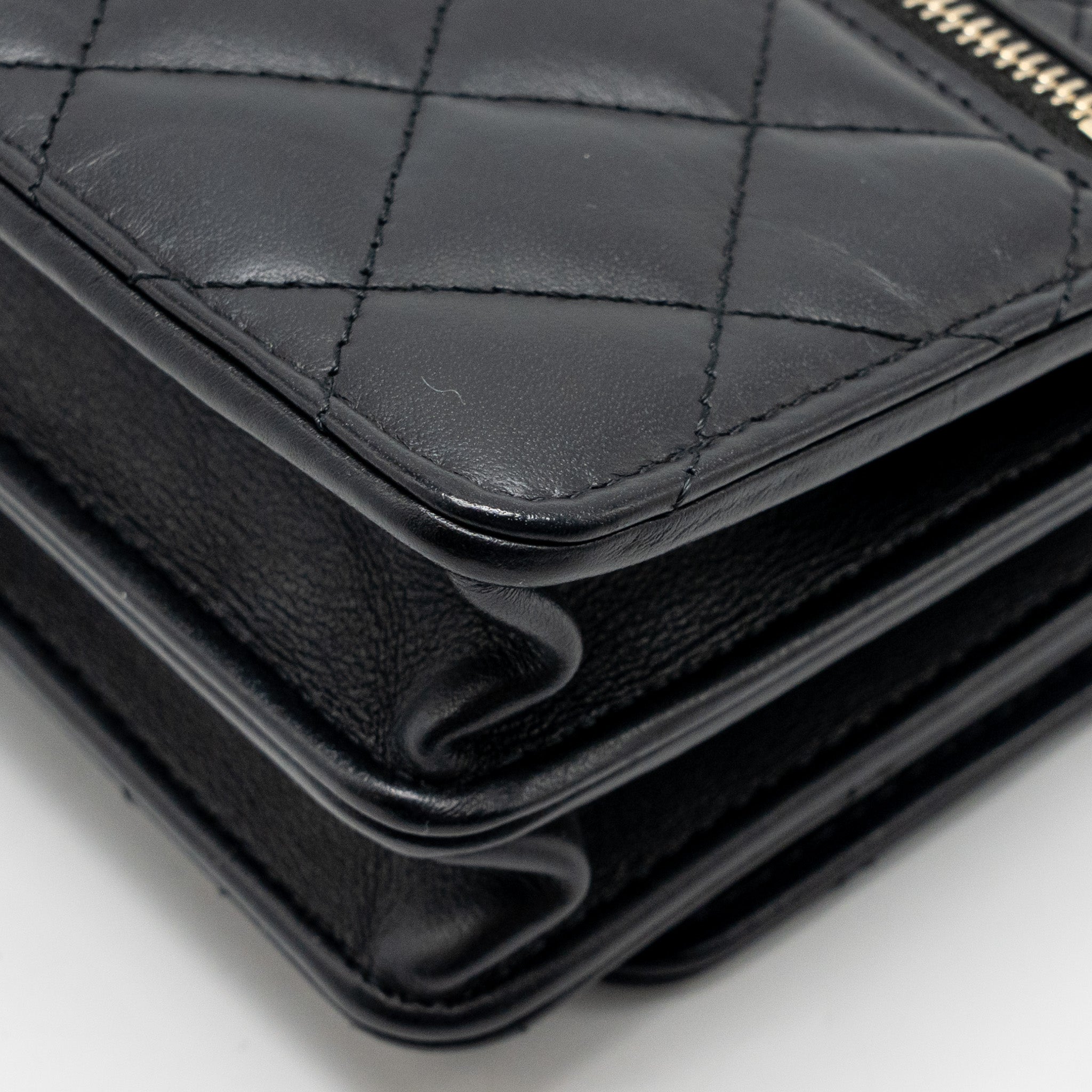 CHANEL MINI 2.55 REISSUE WALLET ON CHAIN AGED CALFSKIN BLACK GHW(MICROCHIP)