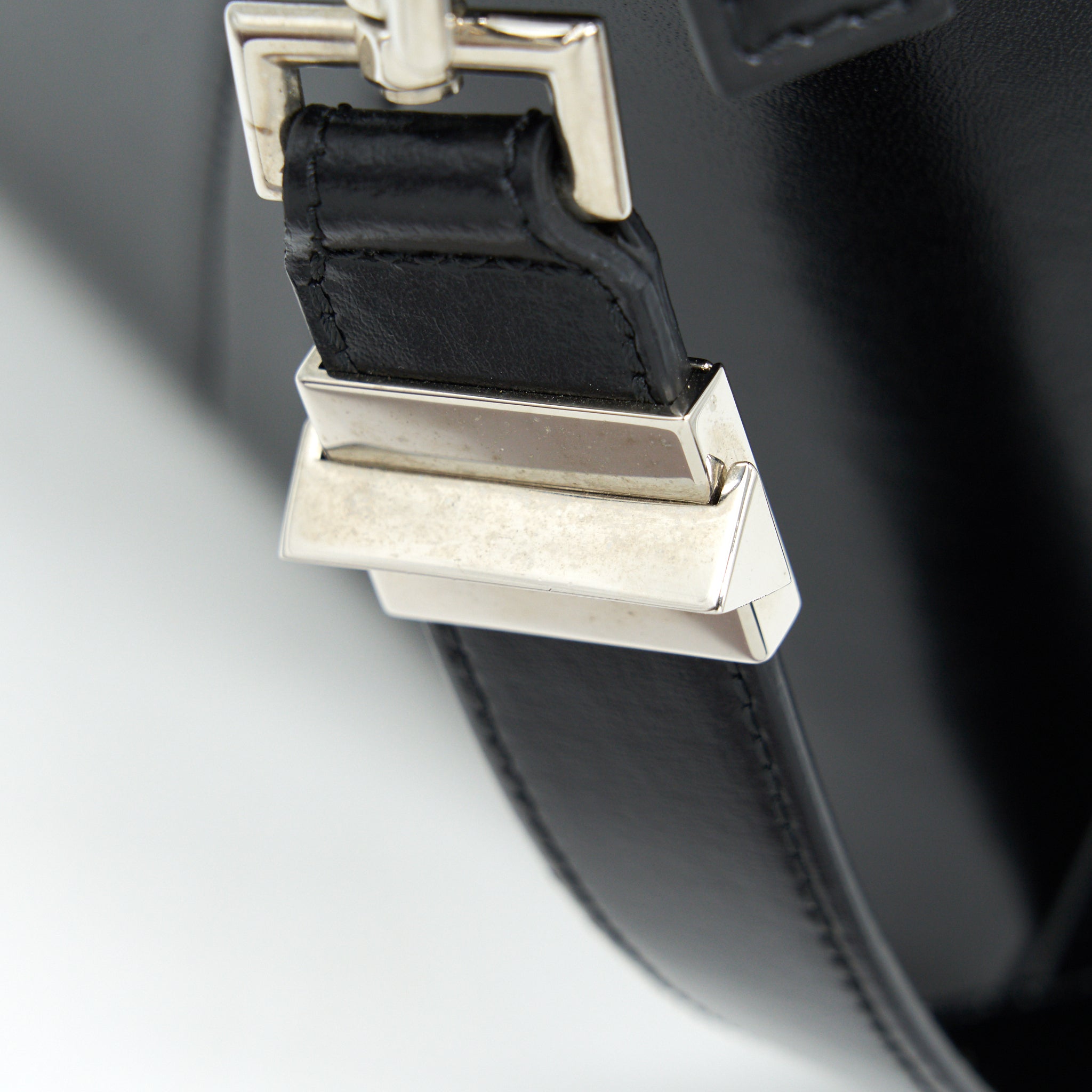 GIVENCHY MEDIUM ANTIGONA IN BLACK