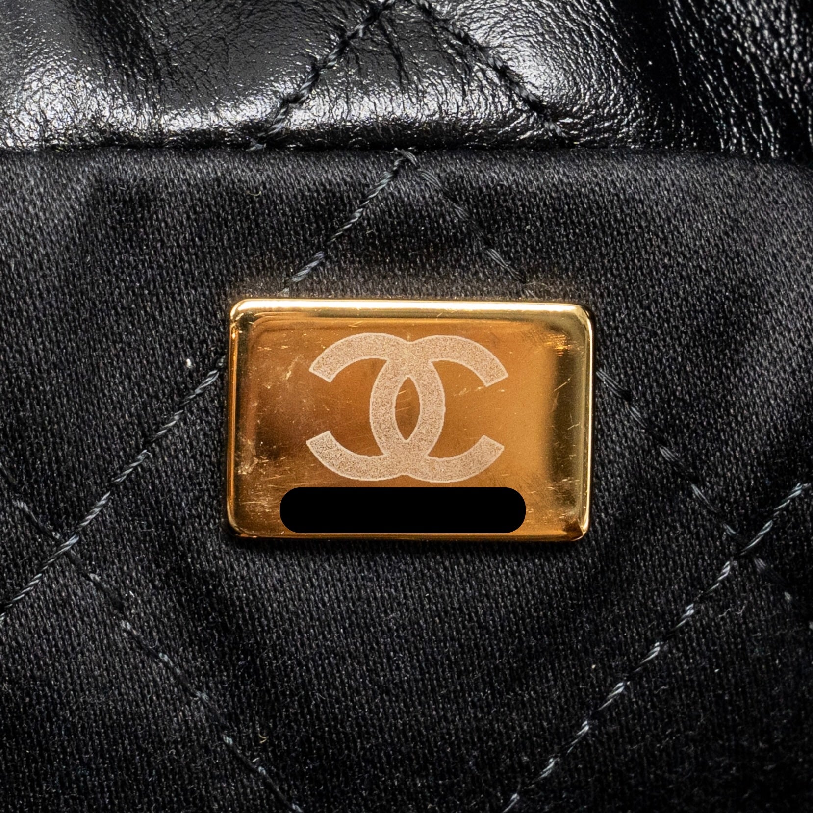 CHANEL MEDIUM 22 BAG CALFSKIN BLACK GHW (MICROCHIP)