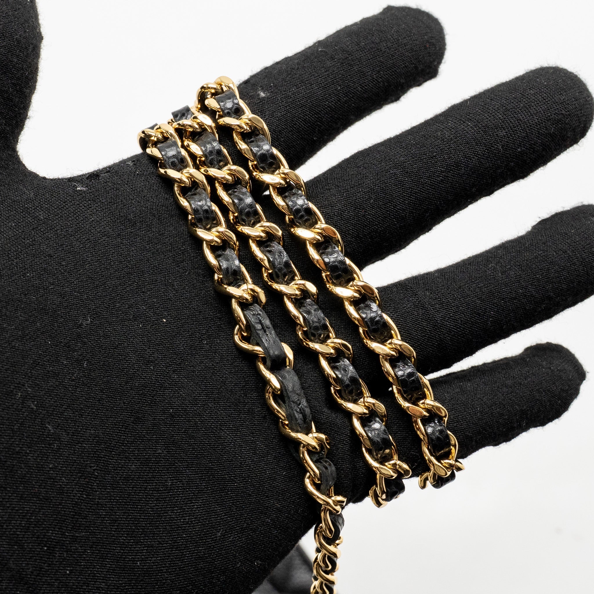 CHANEL CLASSIC WALLET ON CHAIN CAVIAR BLACK GHW (MICROCHIP)