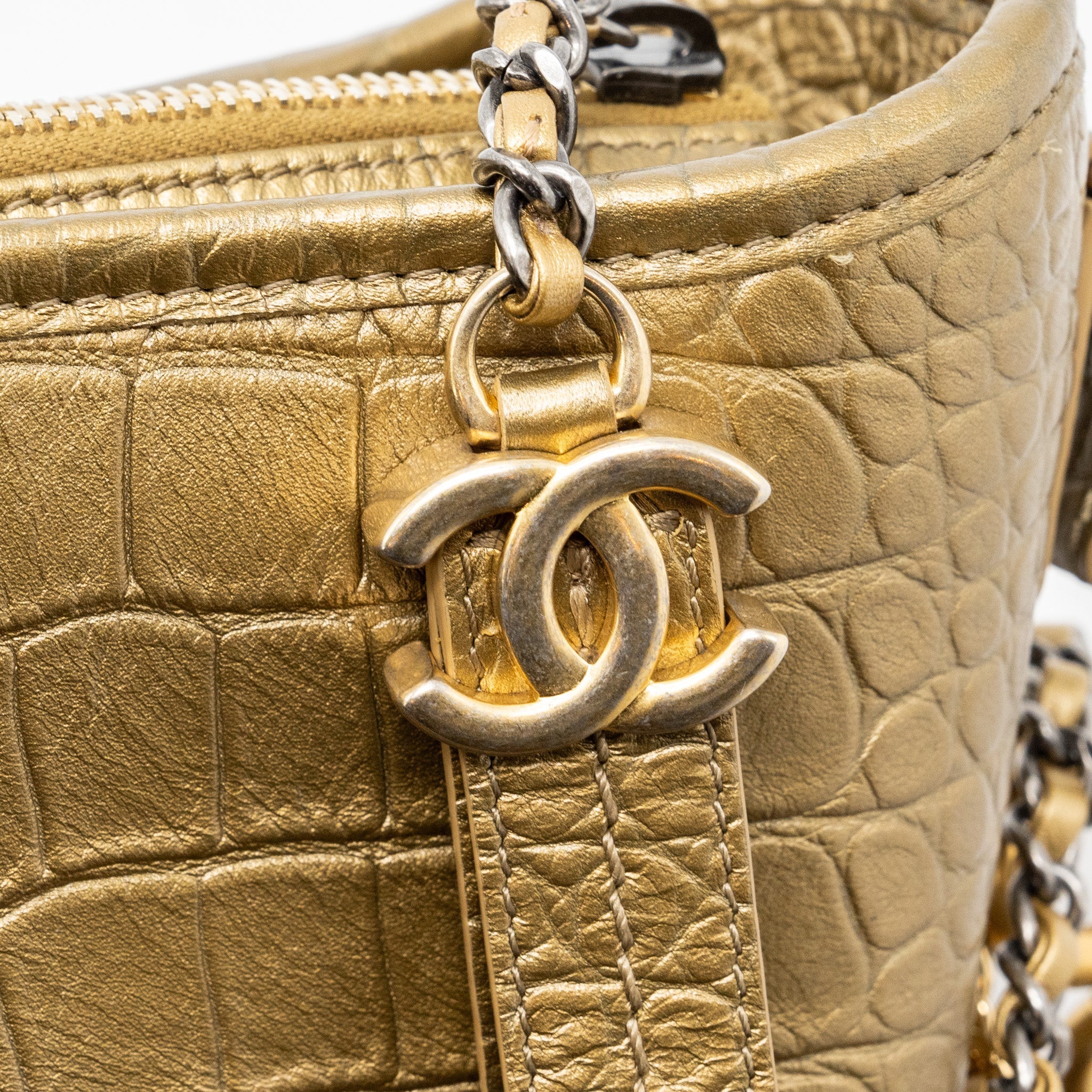 CHANEL SMALL GABRIELLE HOBO BAG WITH TOP HANDLE CROC-EMBOSSED CALFSKIN GOLD MULTICOLOUR HARDWARE