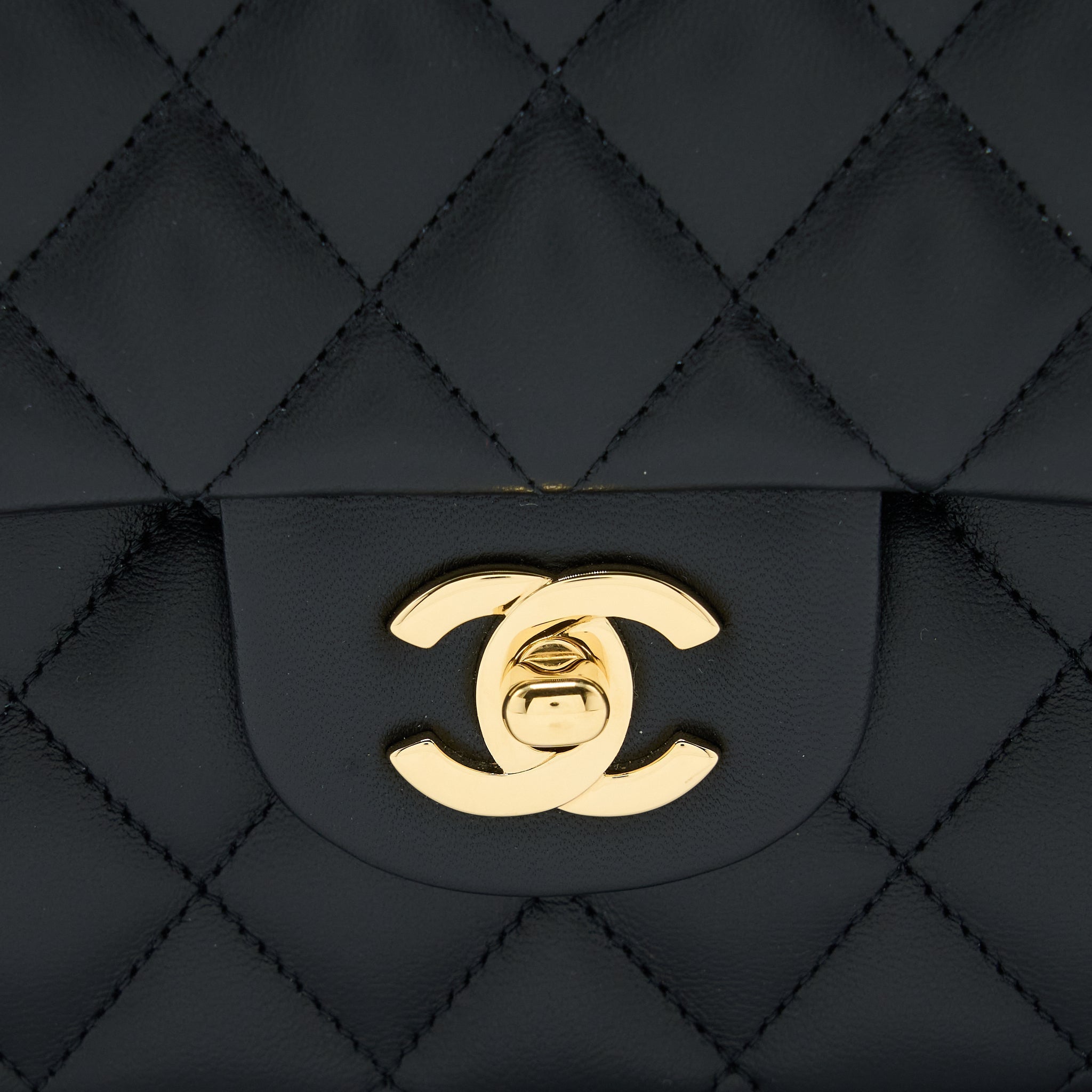 CHANEL MEDIUM CLASSIC DOUBLE FLAP BAG LAMBSKIN BLACK GHW
