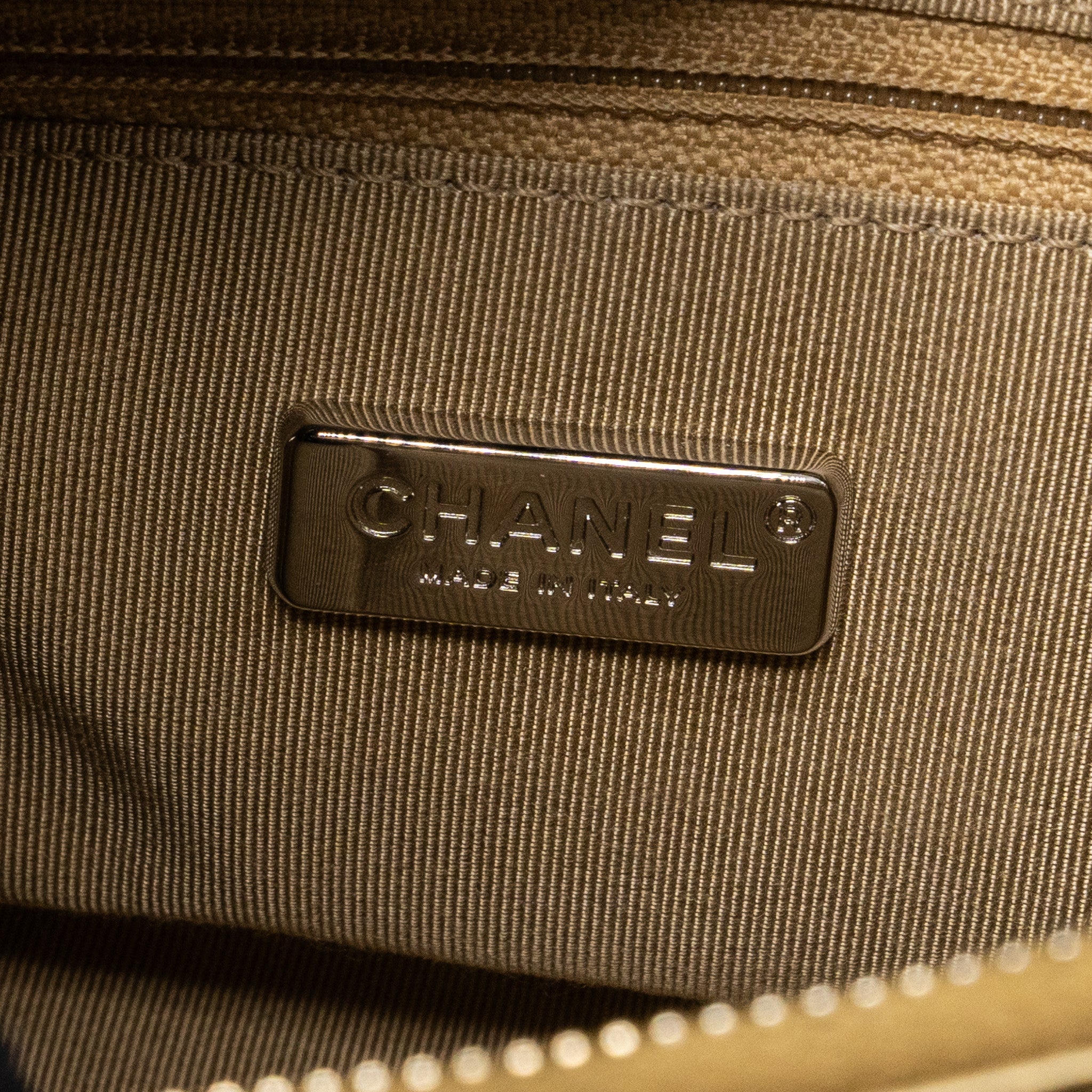 CHANEL SMALL GABRIELLE HOBO BAG WITH TOP HANDLE CROC-EMBOSSED CALFSKIN GOLD MULTICOLOUR HARDWARE