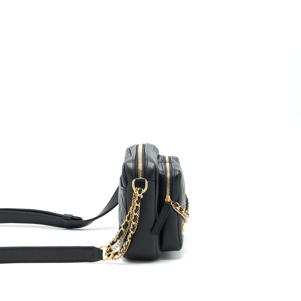 CHANEL 22C CAMERA BAG CALFSKIN BLACK GHW