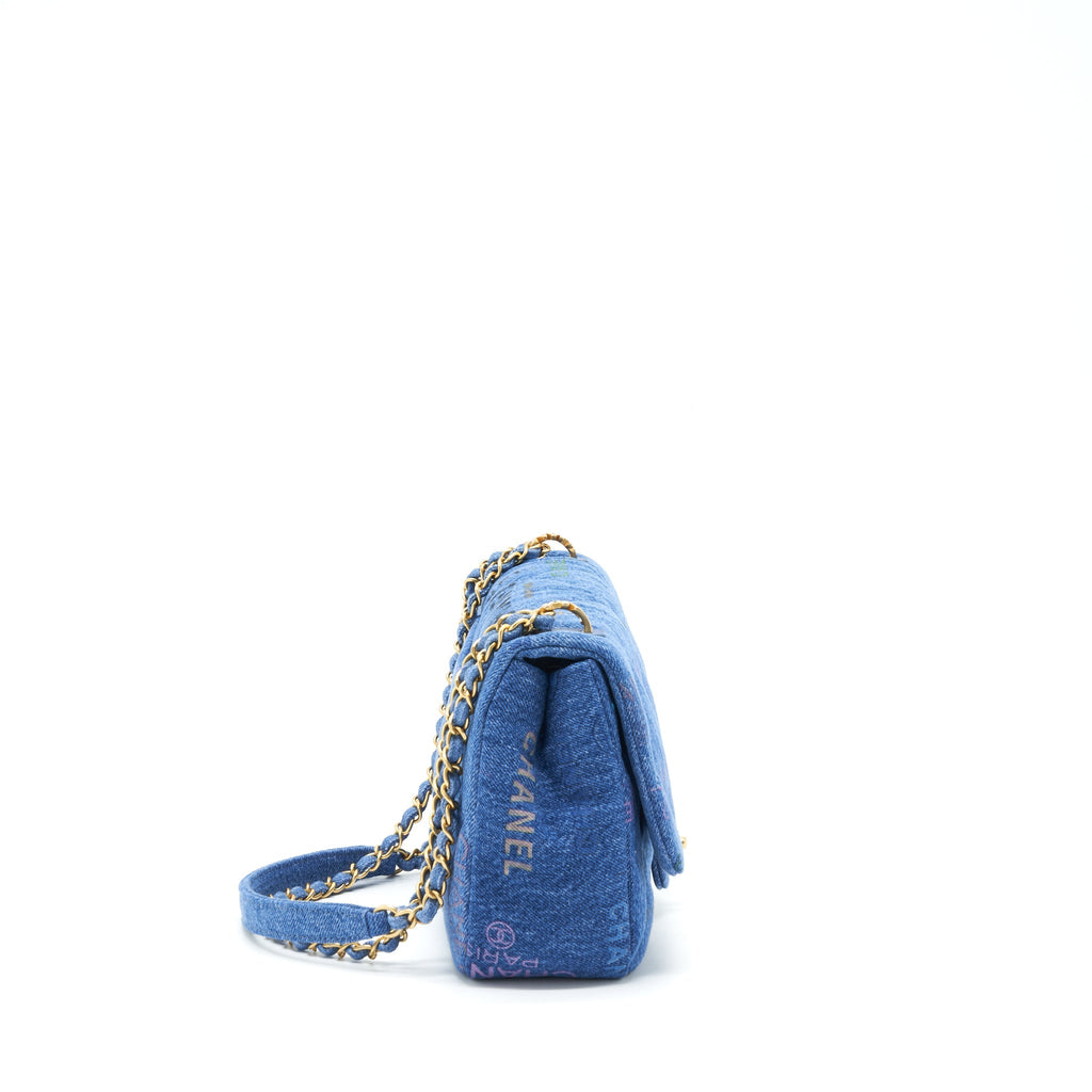 CHANEL 22P MULTICOLOR DENIM LOGO FLAP BAG 28CM BLUE GHW (MICROCHIP)